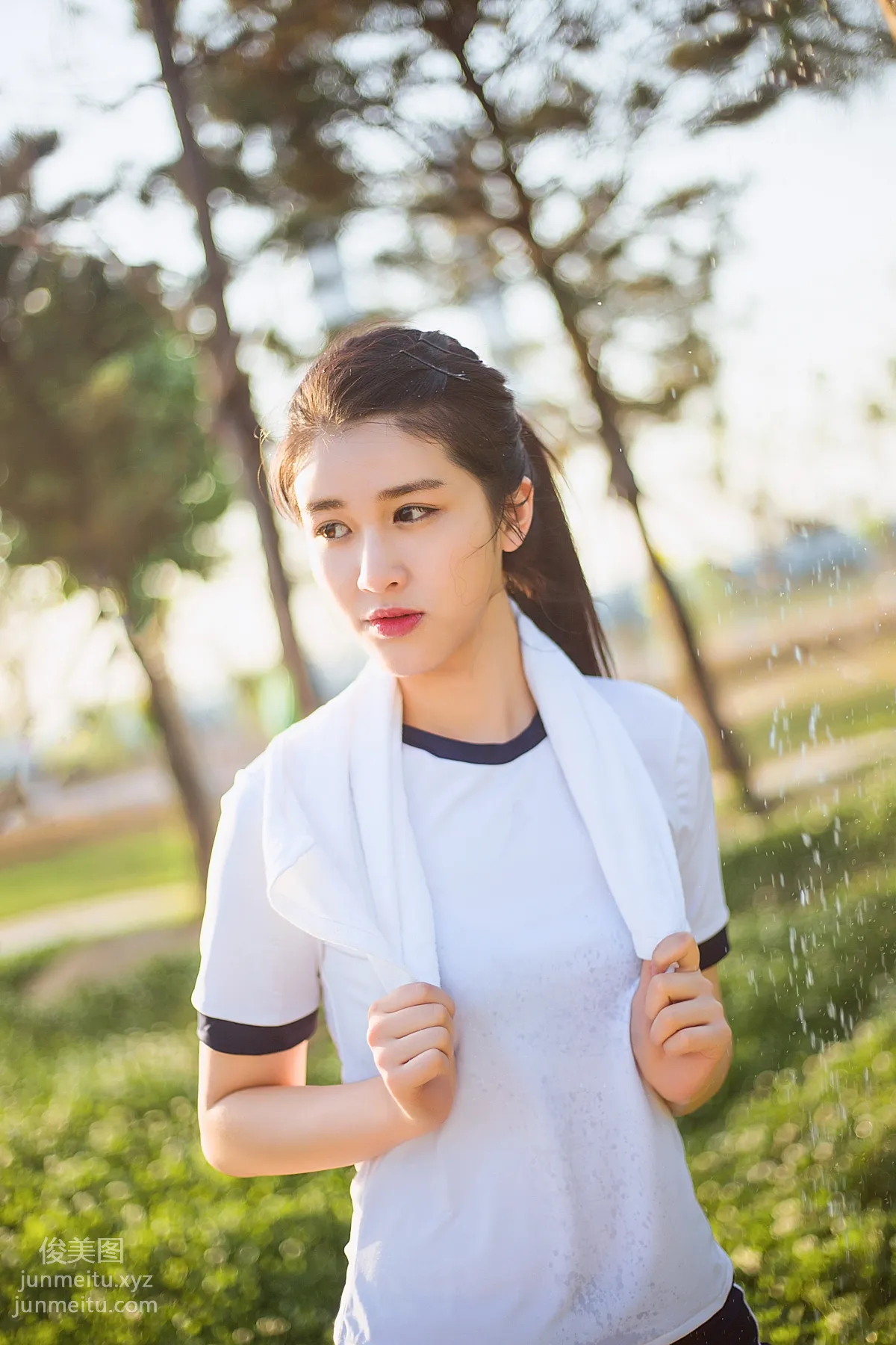 [艺图语] 2022.06.13 操场元气少女 尚雨茜Momooly page 4