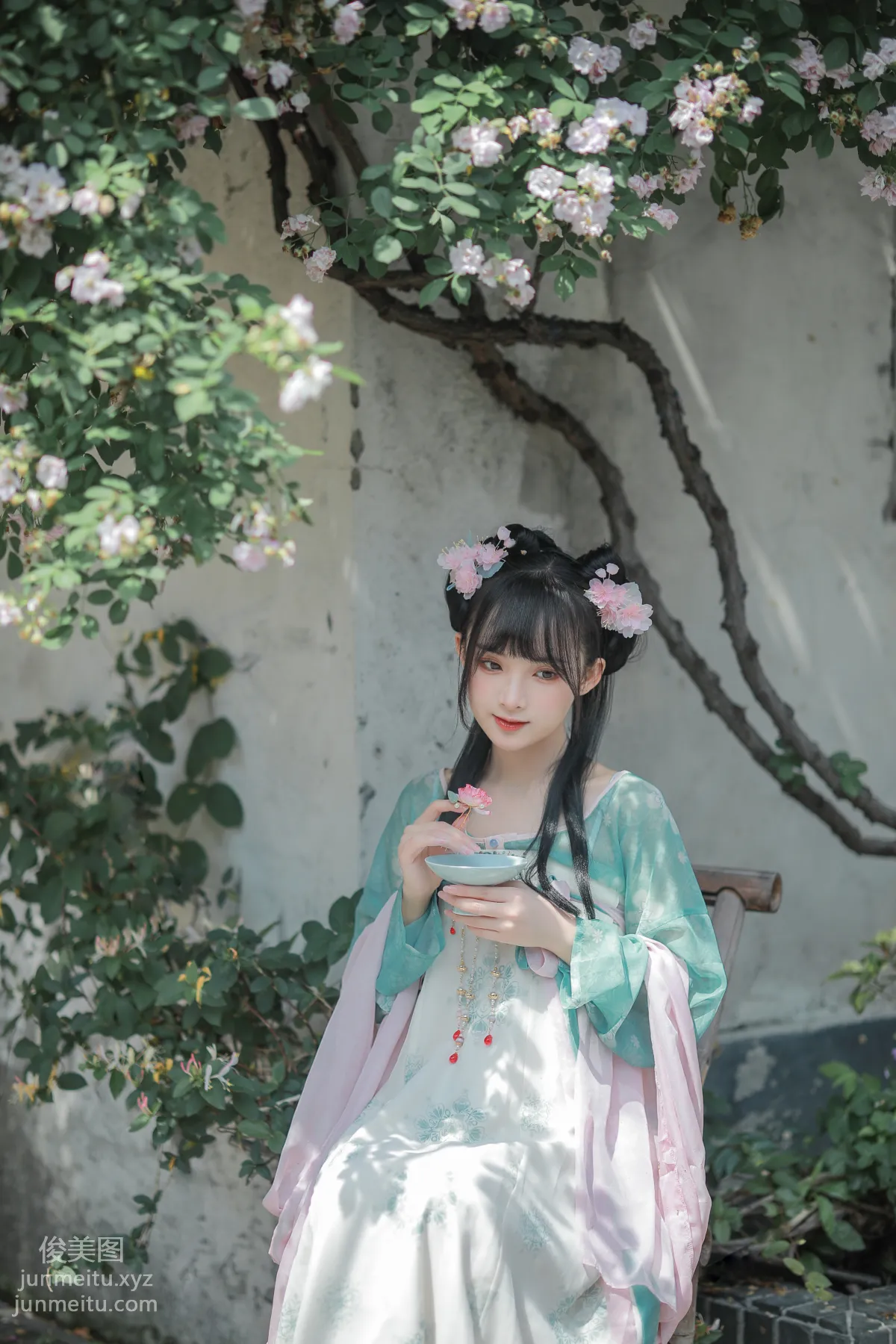 [艺图语] 2022.06.14 渐开荷芰落蔷薇 莉莉崽w page 6