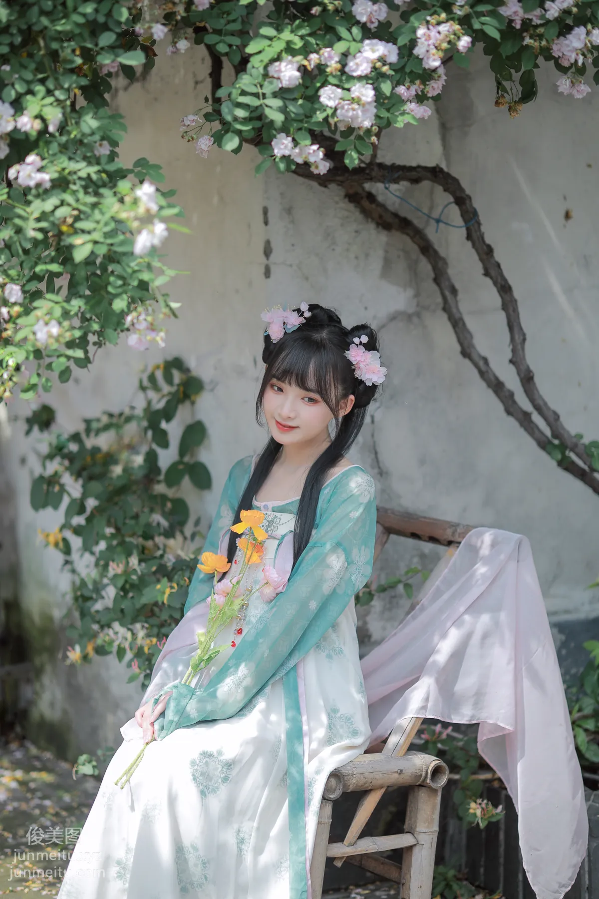 [艺图语] 2022.06.14 渐开荷芰落蔷薇 莉莉崽w page 7