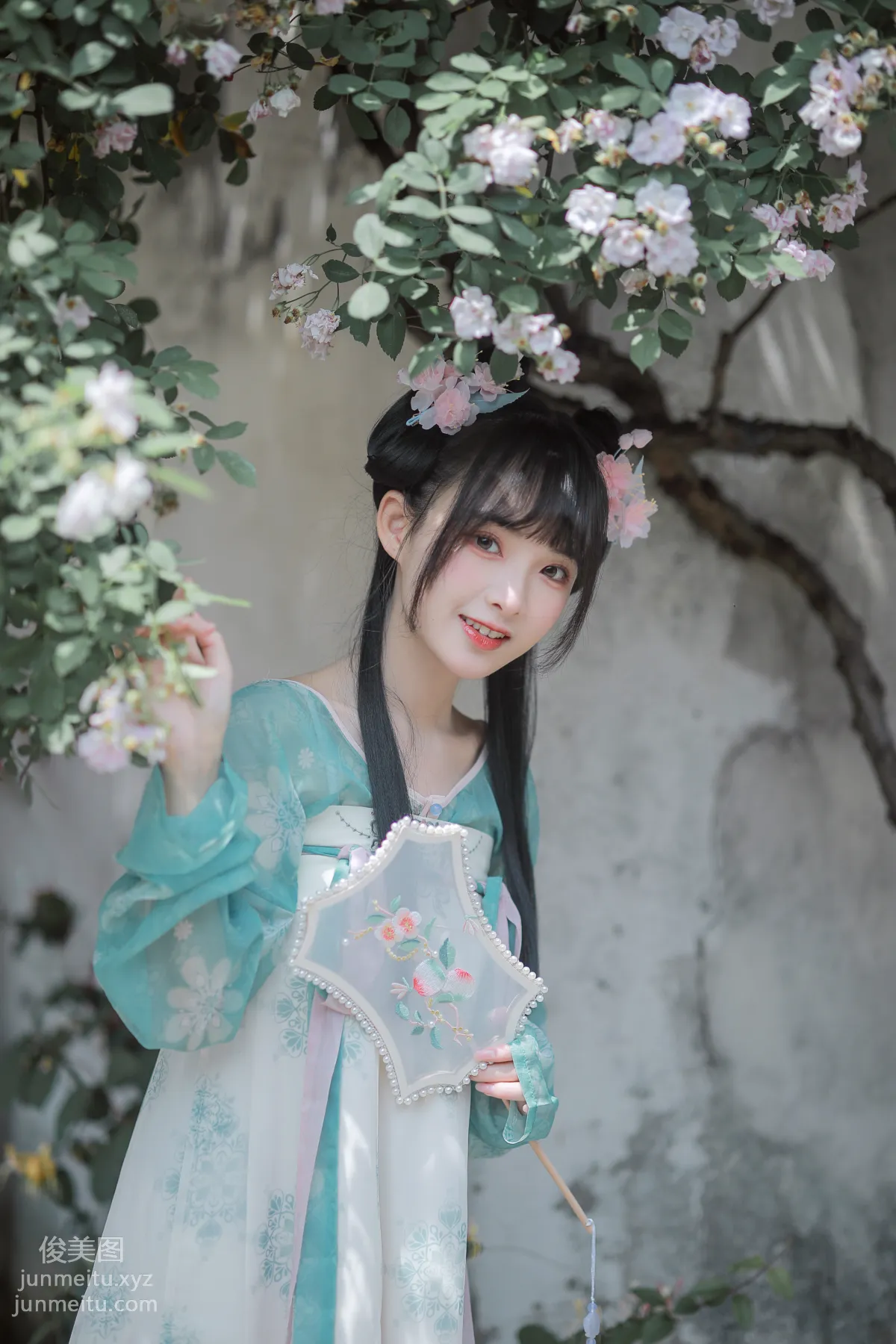 [艺图语] 2022.06.14 渐开荷芰落蔷薇 莉莉崽w page 15