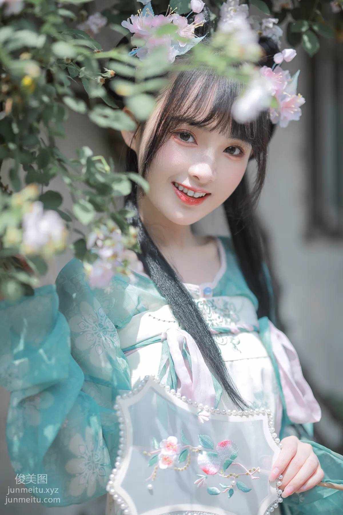 [艺图语] 2022.06.14 渐开荷芰落蔷薇 莉莉崽w page 17