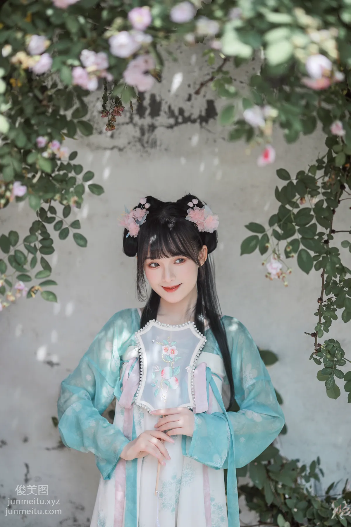[艺图语] 2022.06.14 渐开荷芰落蔷薇 莉莉崽w page 18