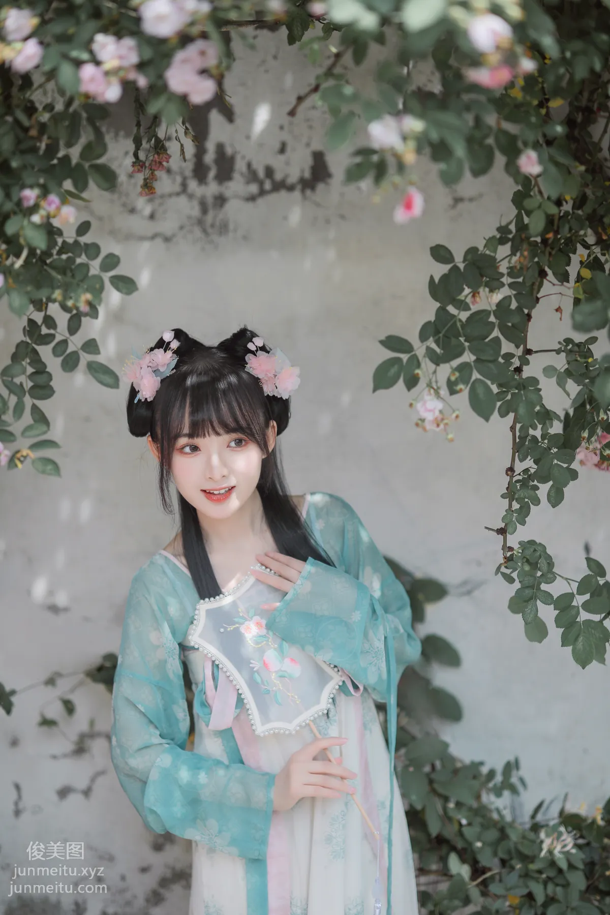 [艺图语] 2022.06.14 渐开荷芰落蔷薇 莉莉崽w page 20