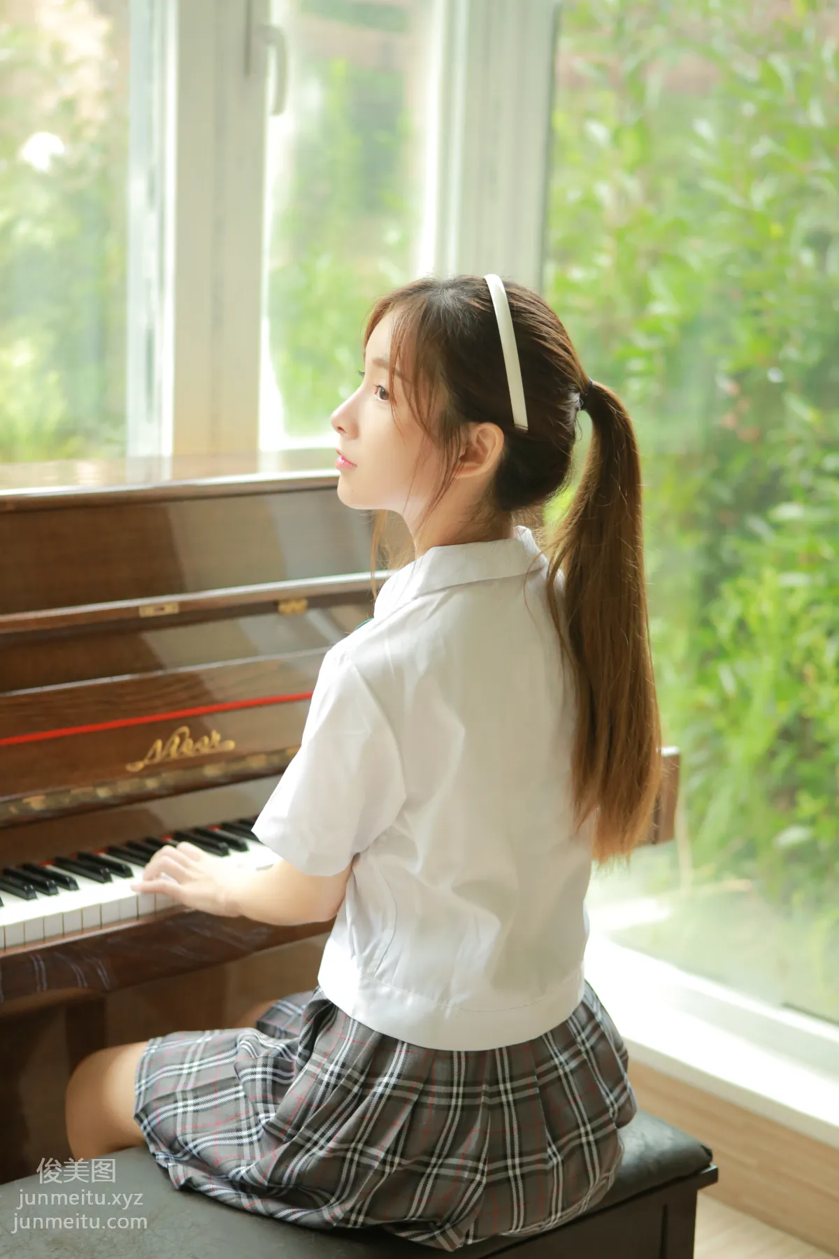 [艺图语] 2022.06.15 四月物语 SNH48-徐诗琪 page 10