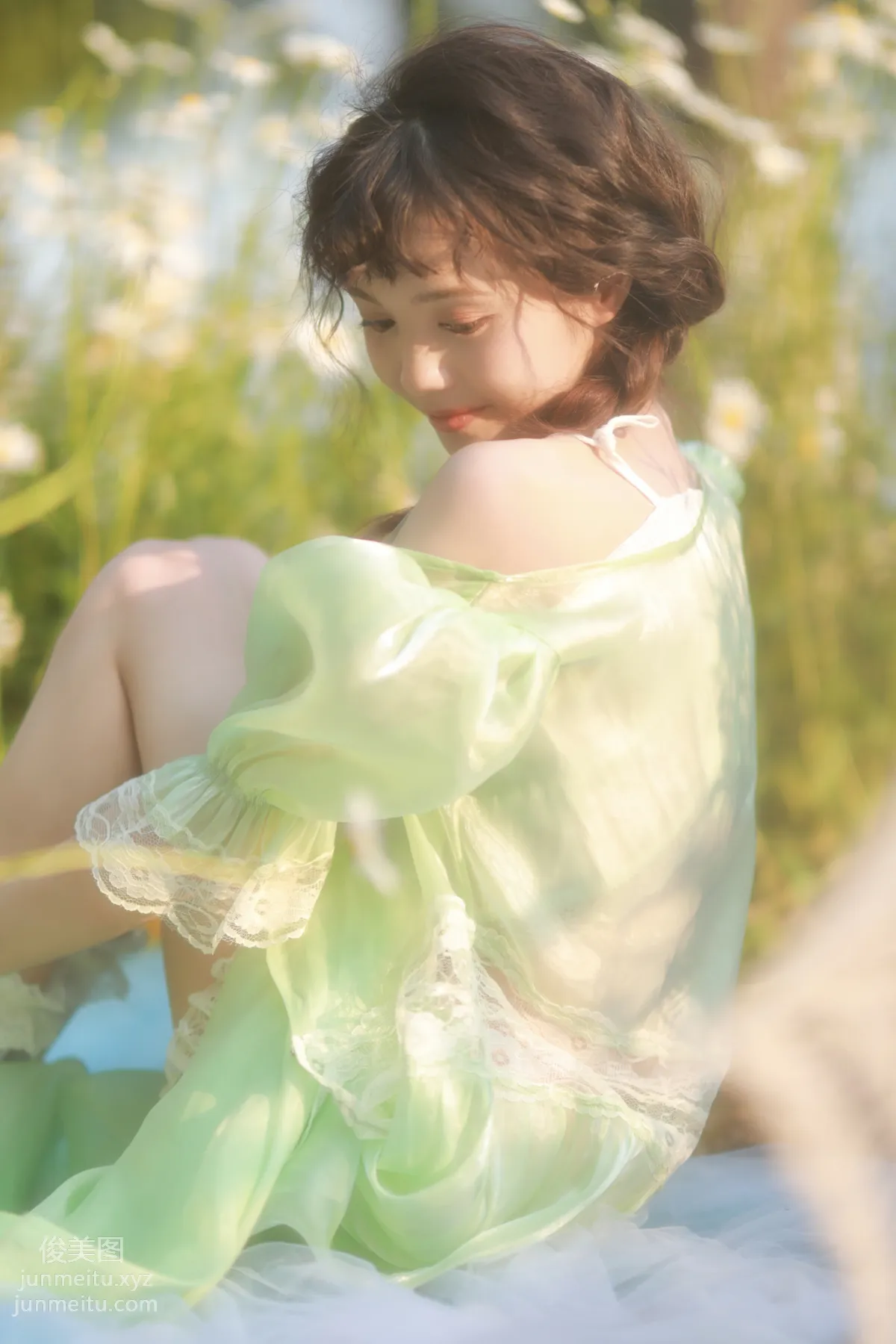 [艺图语] 2022.06.17 她在光里徜徉 西西 page 31