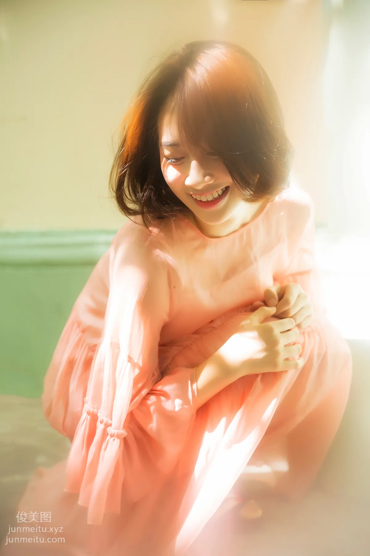 [艺图语] 2022.06.18 原来有些女生真的会发光 赵婧祎zHAoJinGyI page 5