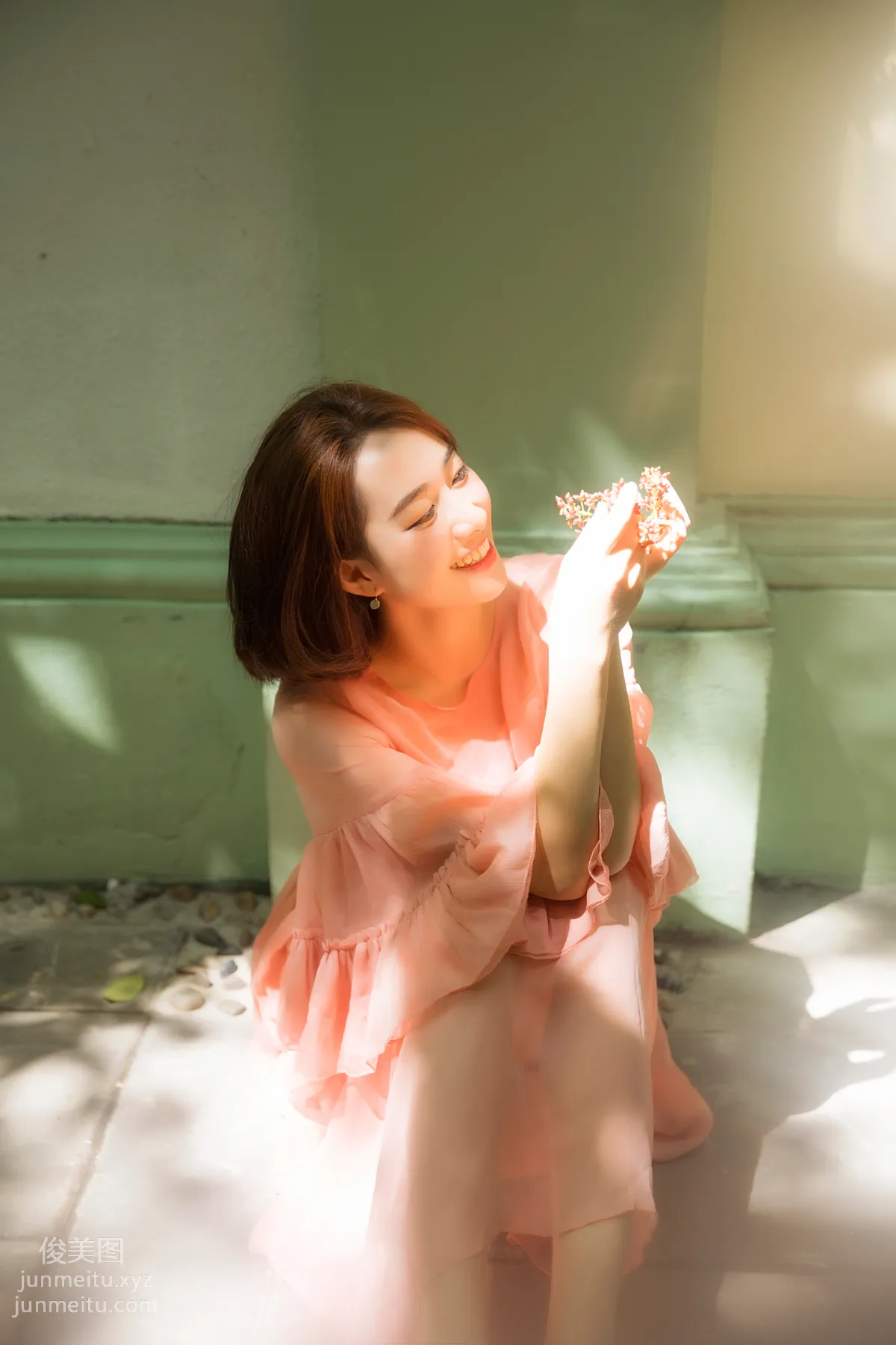 [艺图语] 2022.06.18 原来有些女生真的会发光 赵婧祎zHAoJinGyI page 11