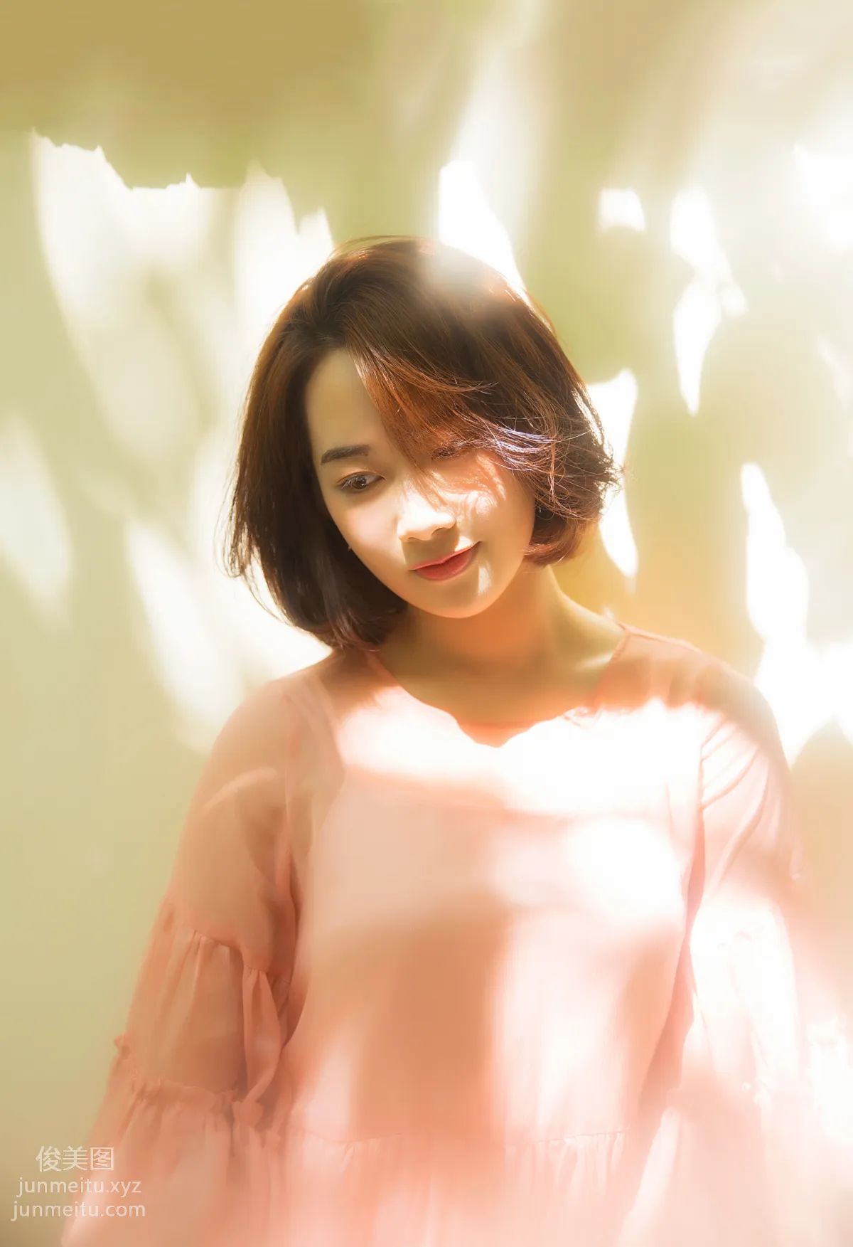 [艺图语] 2022.06.18 原来有些女生真的会发光 赵婧祎zHAoJinGyI page 18