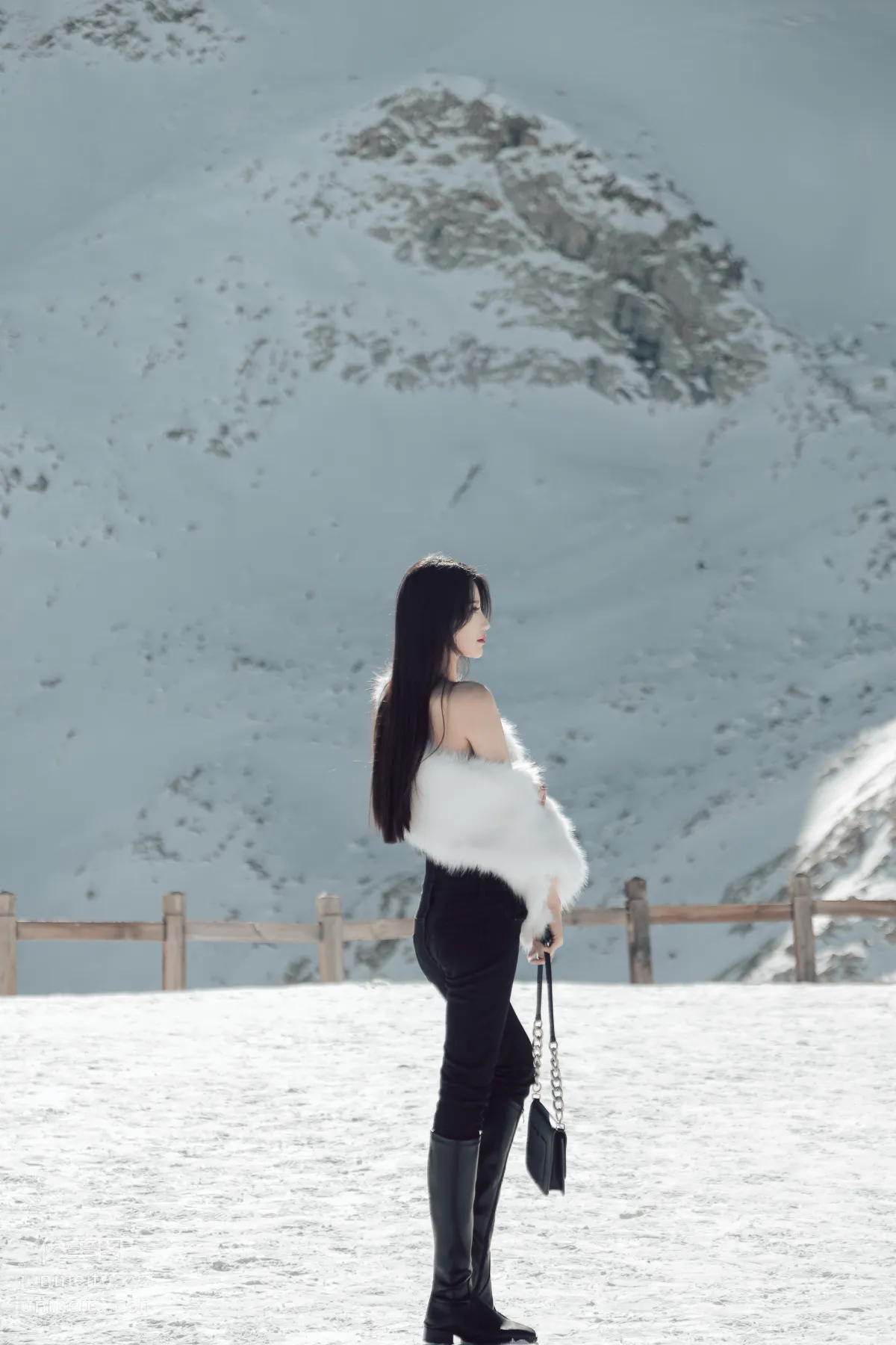 [艺图语] 2022.06.21 冰雪之巅 婷婷 page 33