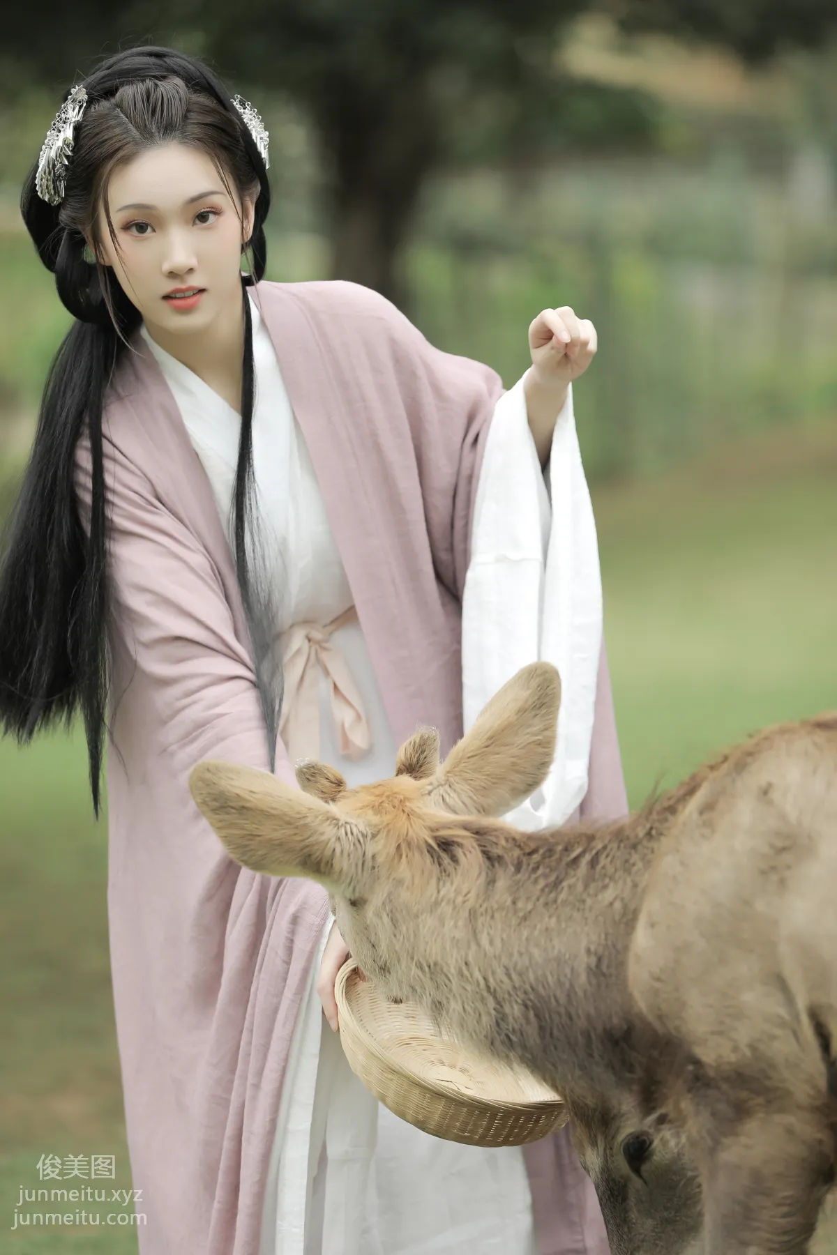 [艺图语] 2022.06.27 春风十里 芝芝琪 page 8