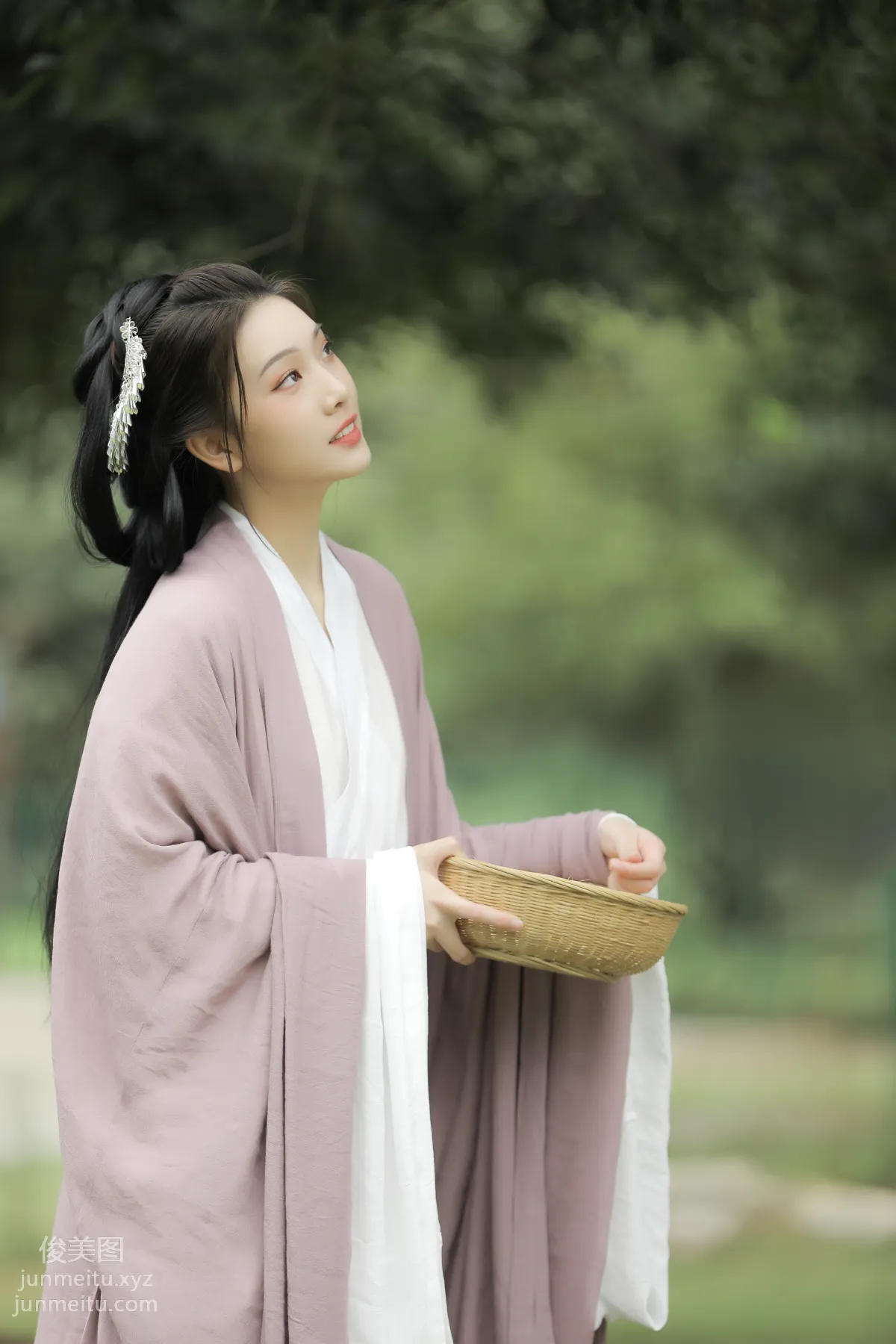 [艺图语] 2022.06.27 春风十里 芝芝琪 page 16