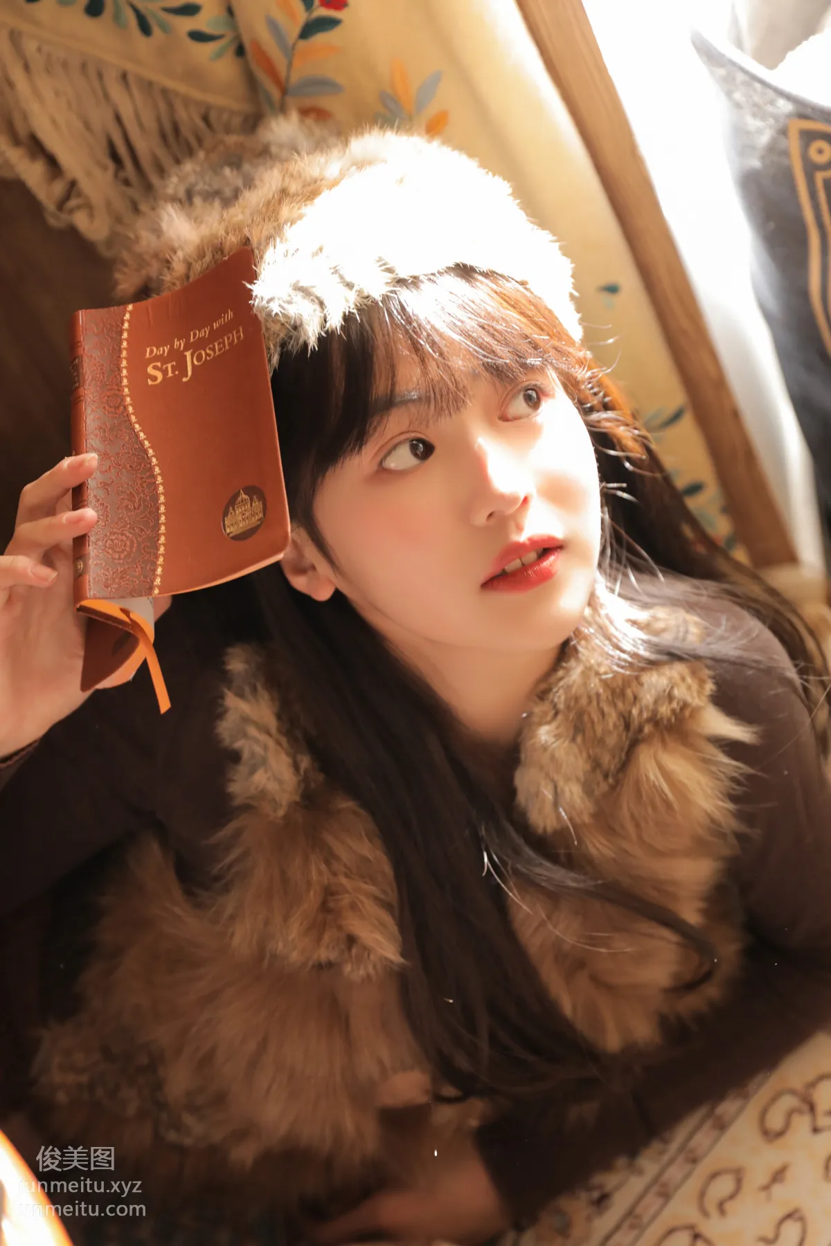 [艺图语] 2022.06.28 浪漫里扯谎 周子歆 page 23