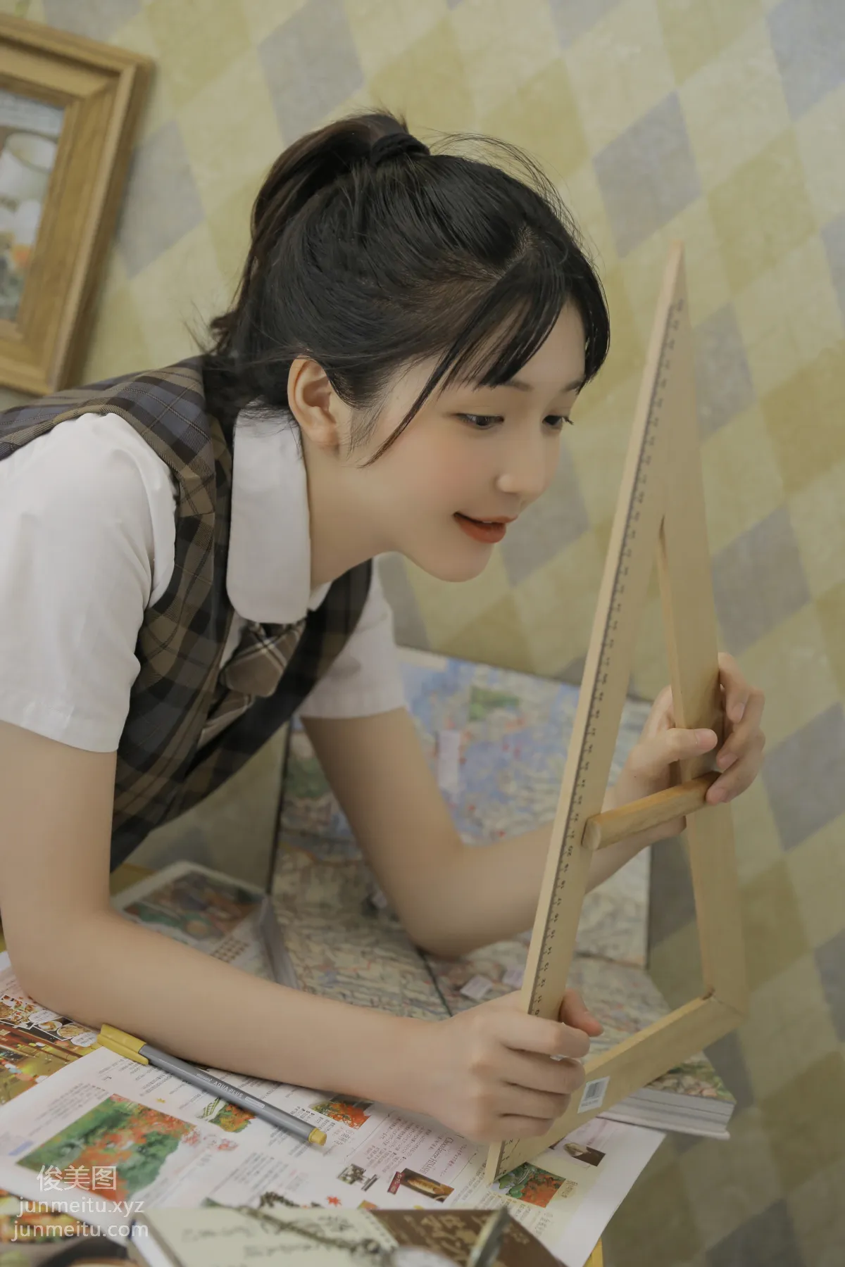 [艺图语] 2022.06.29 高校女生 金迪-Vivian page 19