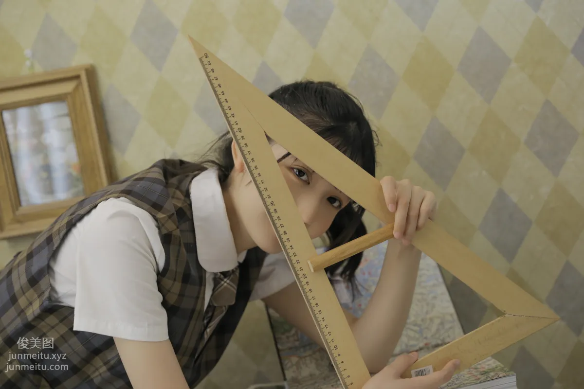 [艺图语] 2022.06.29 高校女生 金迪-Vivian page 20