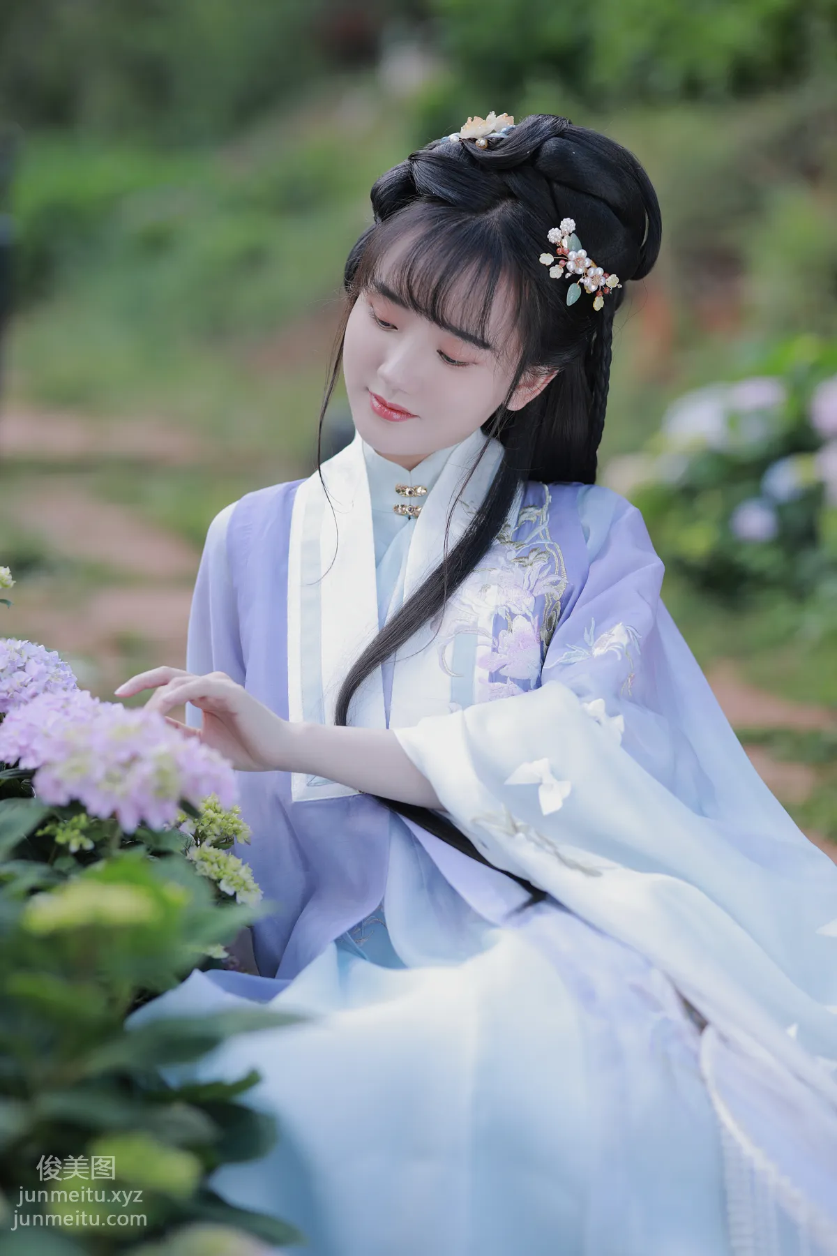 [艺图语] 2022.07.01 风有约，花不误 甜甜阑 page 16