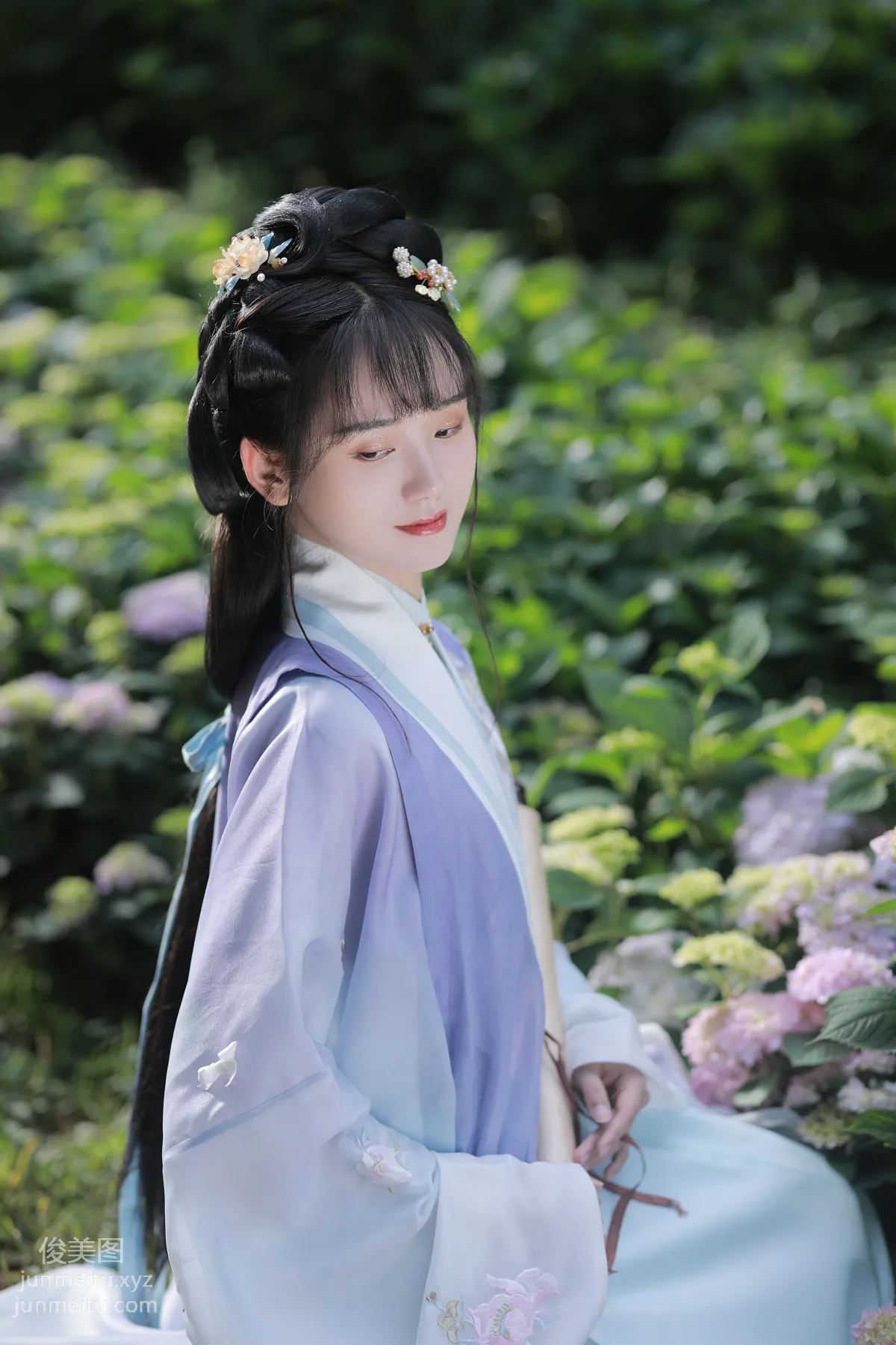 [艺图语] 2022.07.01 风有约，花不误 甜甜阑 page 20