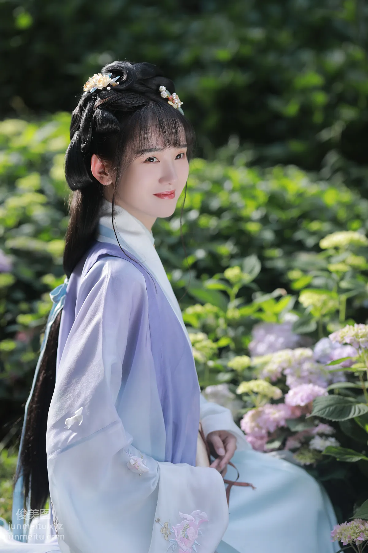 [艺图语] 2022.07.01 风有约，花不误 甜甜阑 page 21