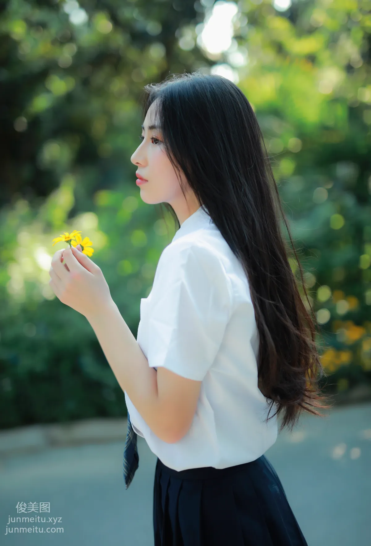 [艺图语] 2022.07.02 风很温柔，花很鲜艳 一帆 page 4