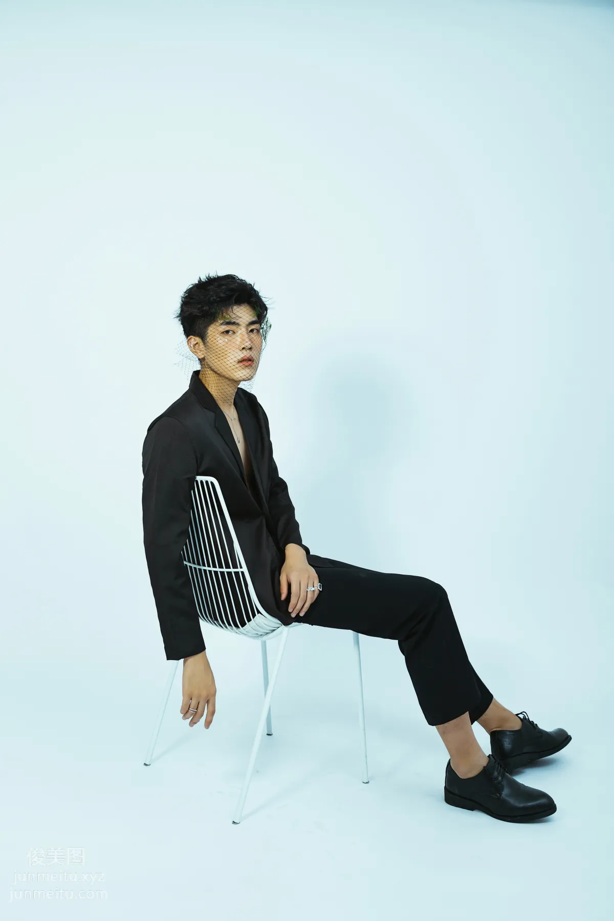 [艺图语] 2022.07.03 面纱 陈川儿Andrew page 23