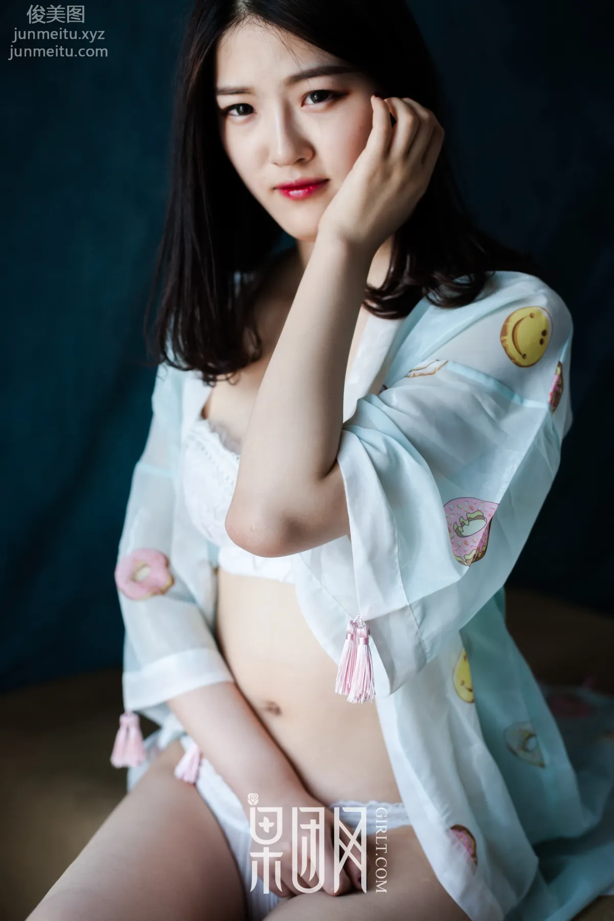 [GIRLT果团网]投稿作品 2017.06.29 TG013 初夏的蜜语@黑与白的交融@昏暗又明亮 page 8