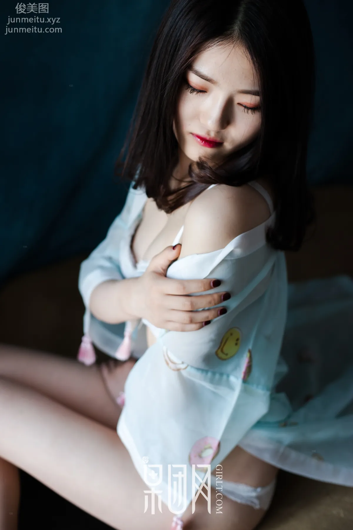 [GIRLT果团网]投稿作品 2017.06.29 TG013 初夏的蜜语@黑与白的交融@昏暗又明亮 page 9