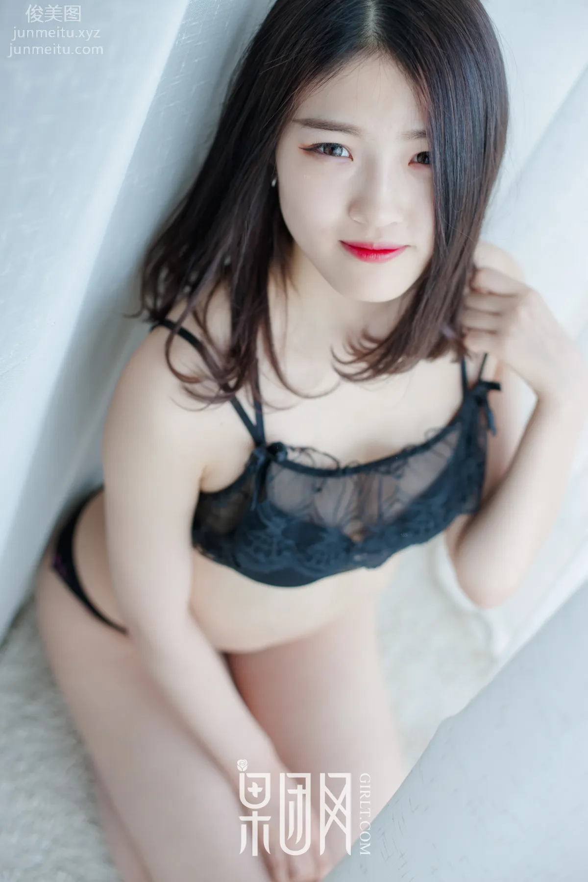 [GIRLT果团网]投稿作品 2017.06.29 TG013 初夏的蜜语@黑与白的交融@昏暗又明亮 page 38