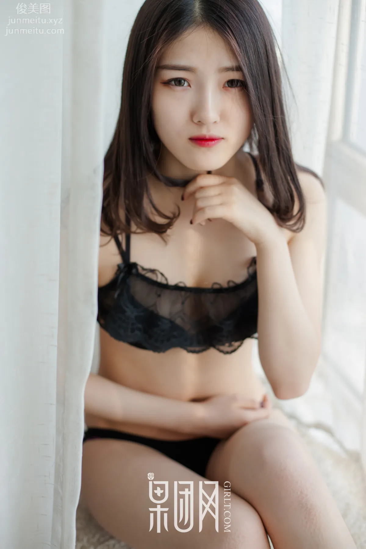 [GIRLT果团网]投稿作品 2017.06.29 TG013 初夏的蜜语@黑与白的交融@昏暗又明亮 page 47
