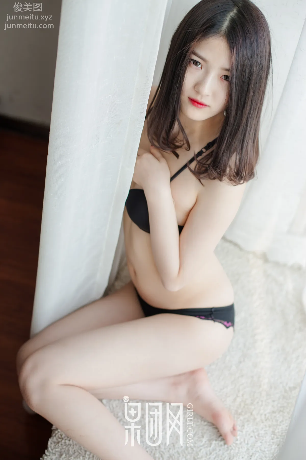 [GIRLT果团网]投稿作品 2017.06.29 TG013 初夏的蜜语@黑与白的交融@昏暗又明亮 page 51