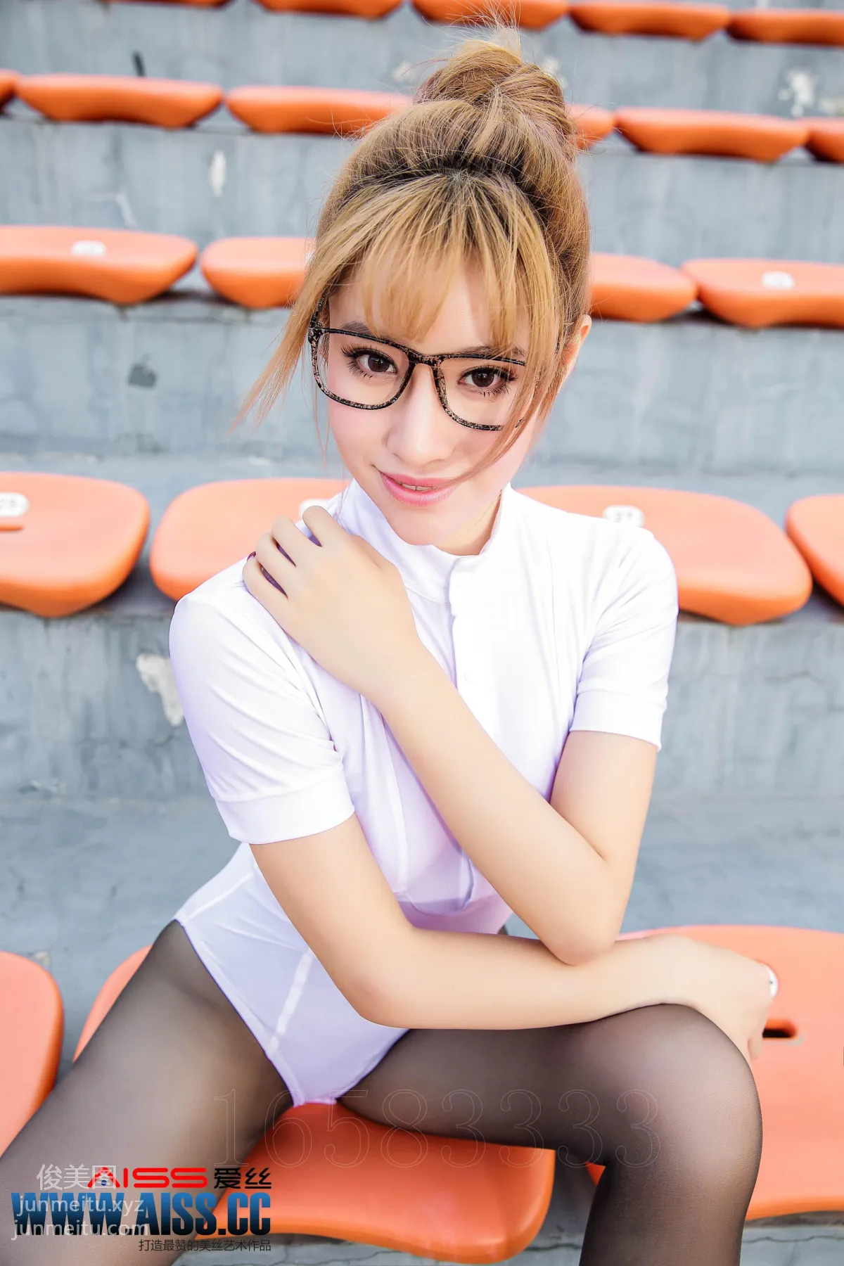 AISS爱丝 黄金会员版 F5026 操场上的直穿少女 [101P] page 8