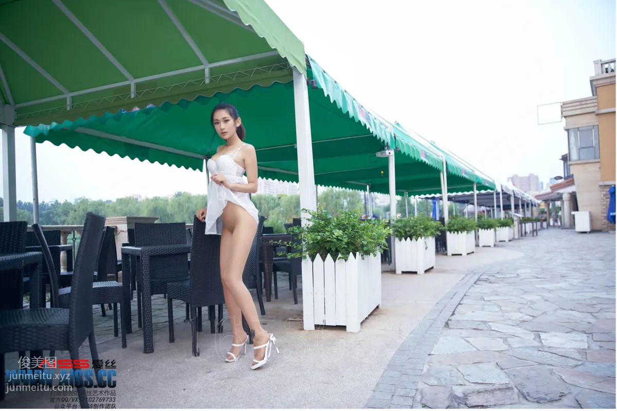 AISS爱丝 黄金会员版 F6029 穿丝袜的街道亚美依 [73P] page 21