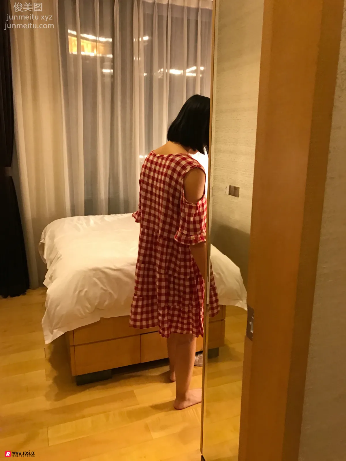 [ROSI写真] 2018.09.07 NO.2466 page 4