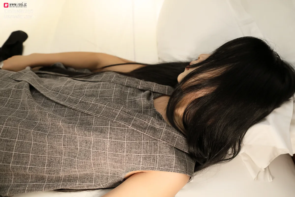 [ROSI写真] 2018.09.10 NO.2469 page 49