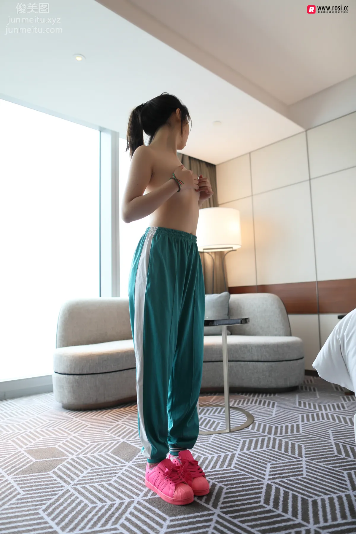 [ROSI写真] 2018.09.24 NO.2483 page 3