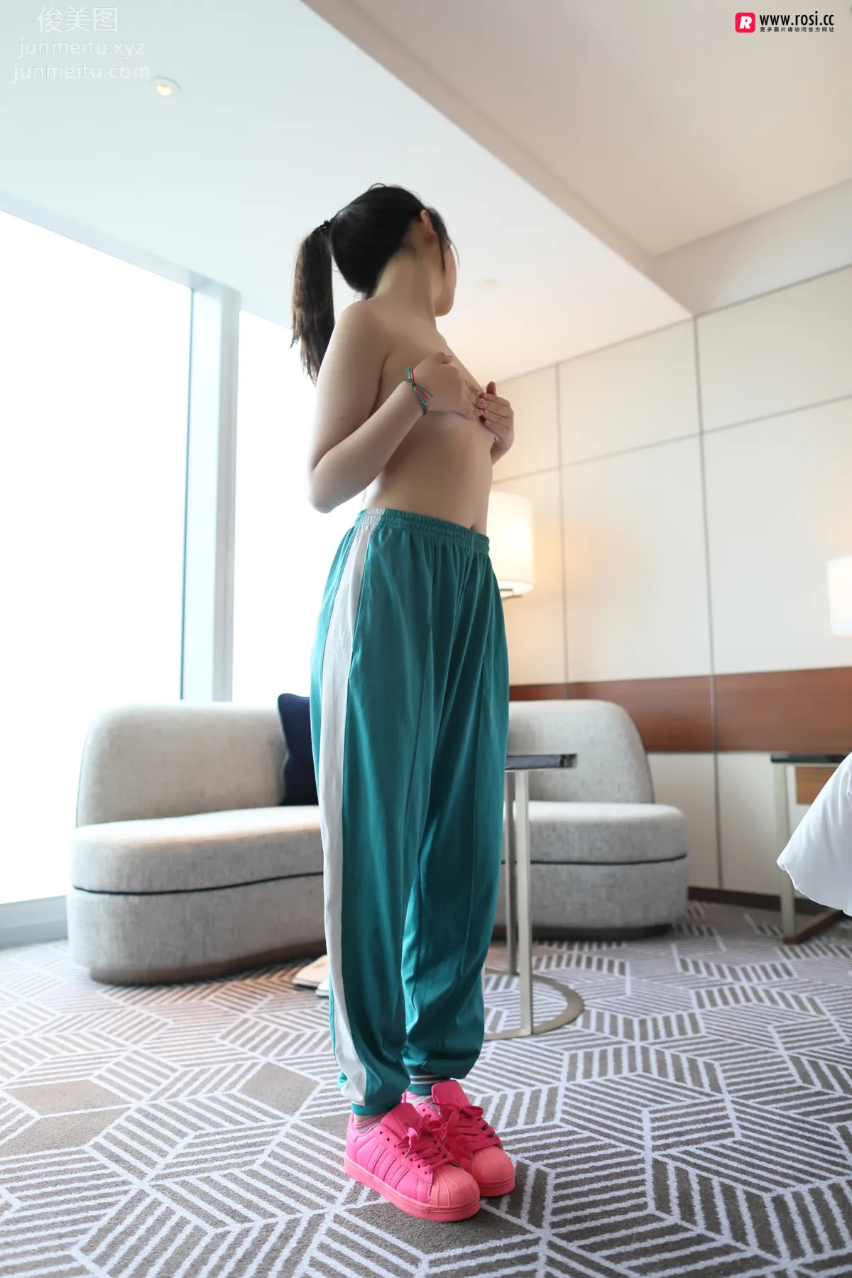 [ROSI写真] 2018.09.24 NO.2483 page 6