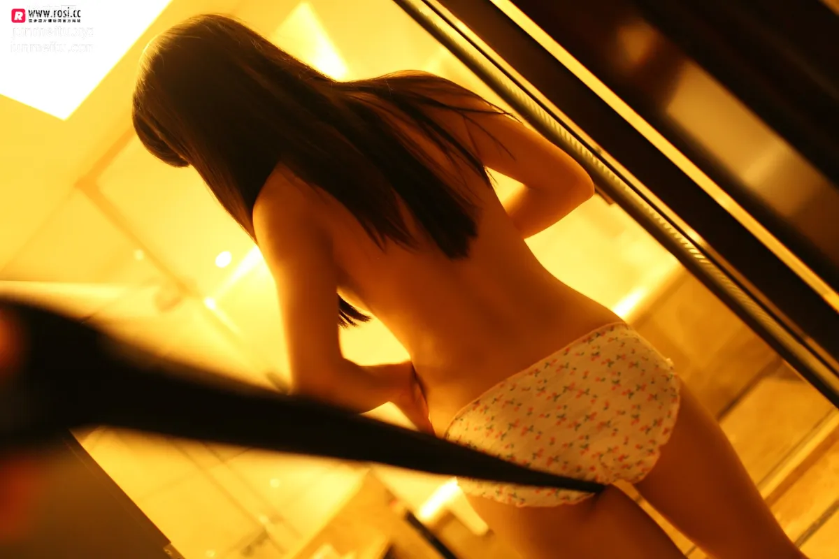[ROSI写真] 2018.10.25 NO.2514 page 22