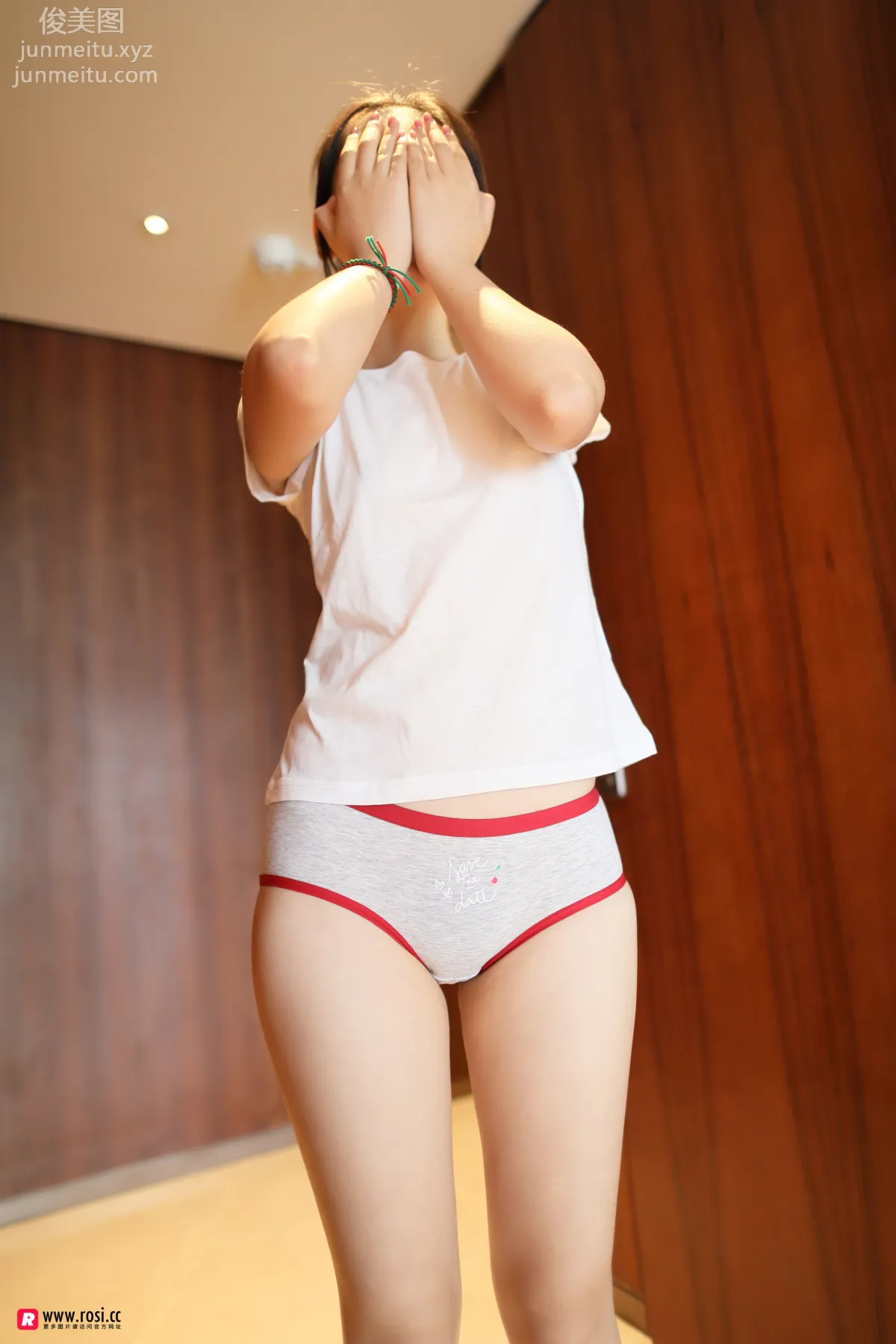 [ROSI写真] 2018.10.31 NO.2520 page 16