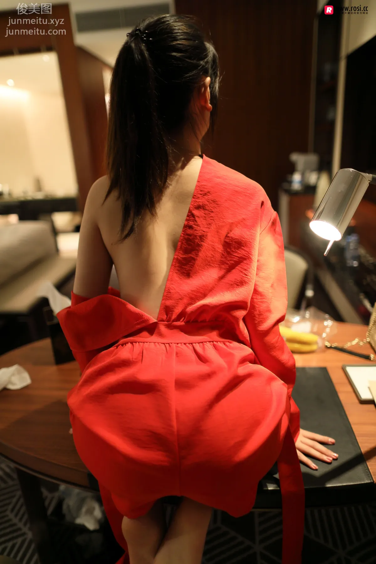 [ROSI写真] 2018.11.28 NO.2548 page 42