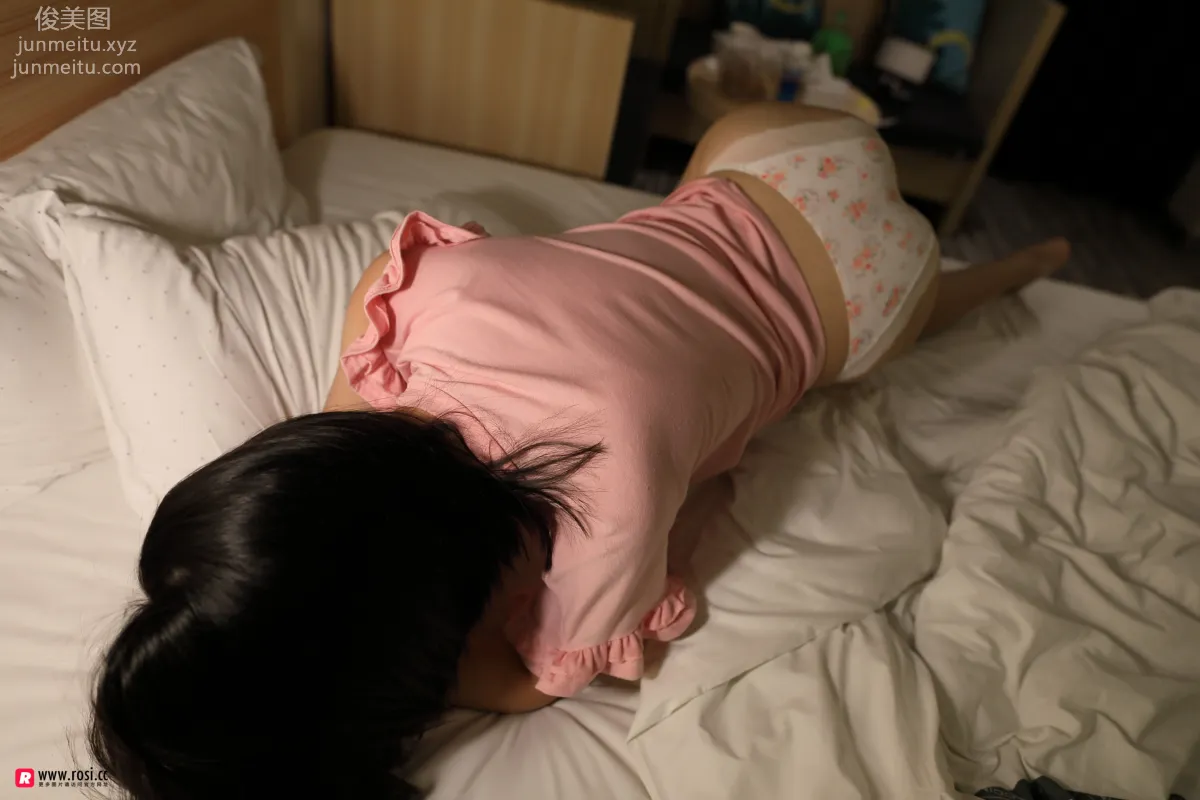 [ROSI写真] 2018.12.20 NO.2570 page 47