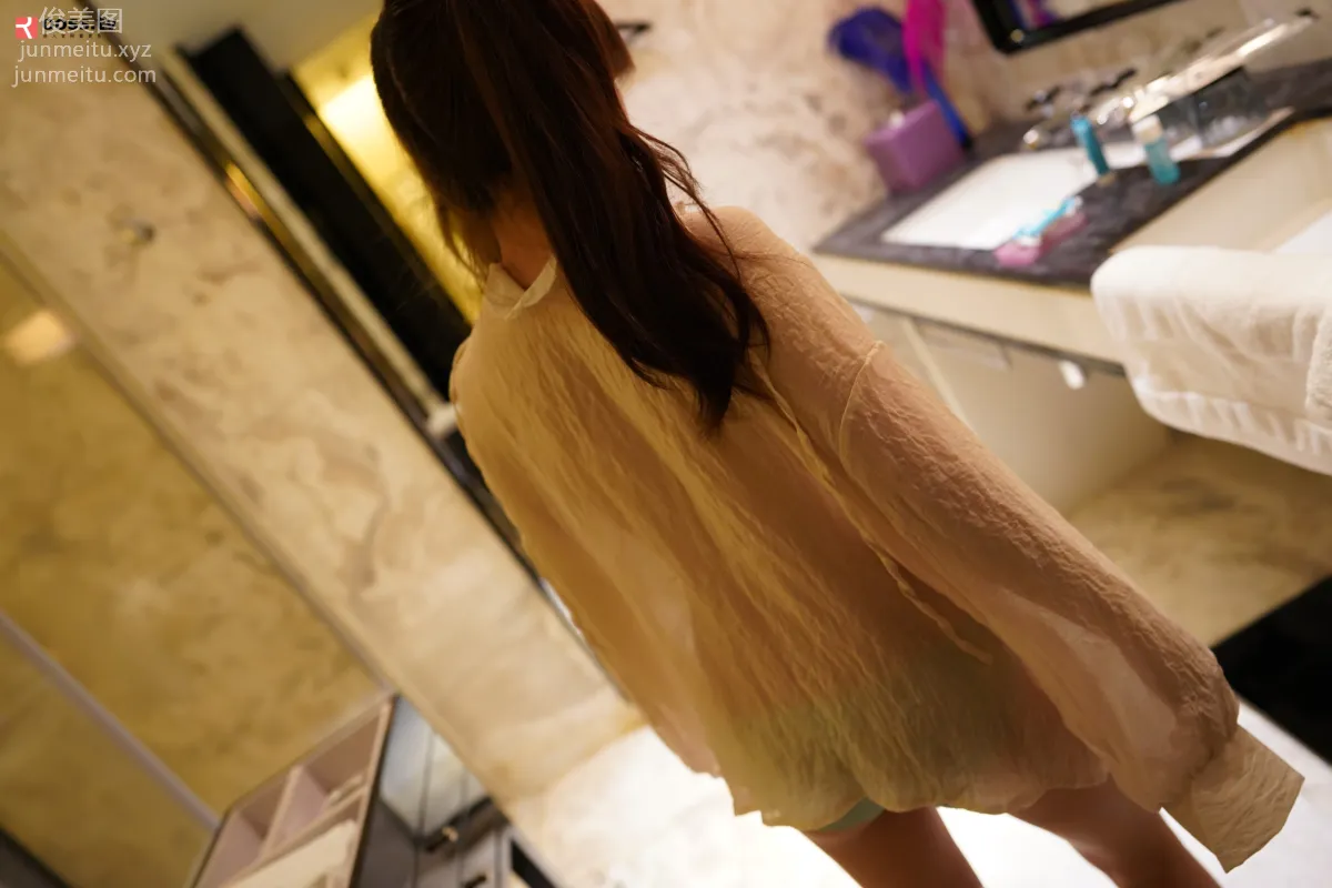 [ROSI写真] 2019.08.18 NO.2813 page 2