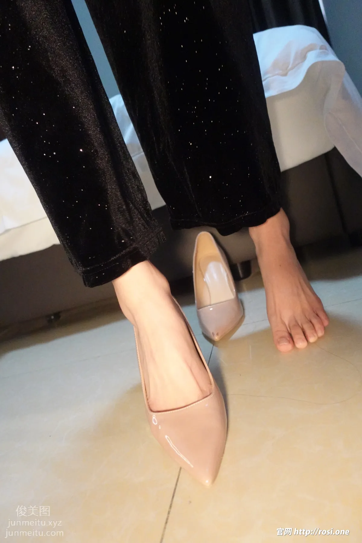 [ROSI写真]2021.12.23 NO.3671 page 3
