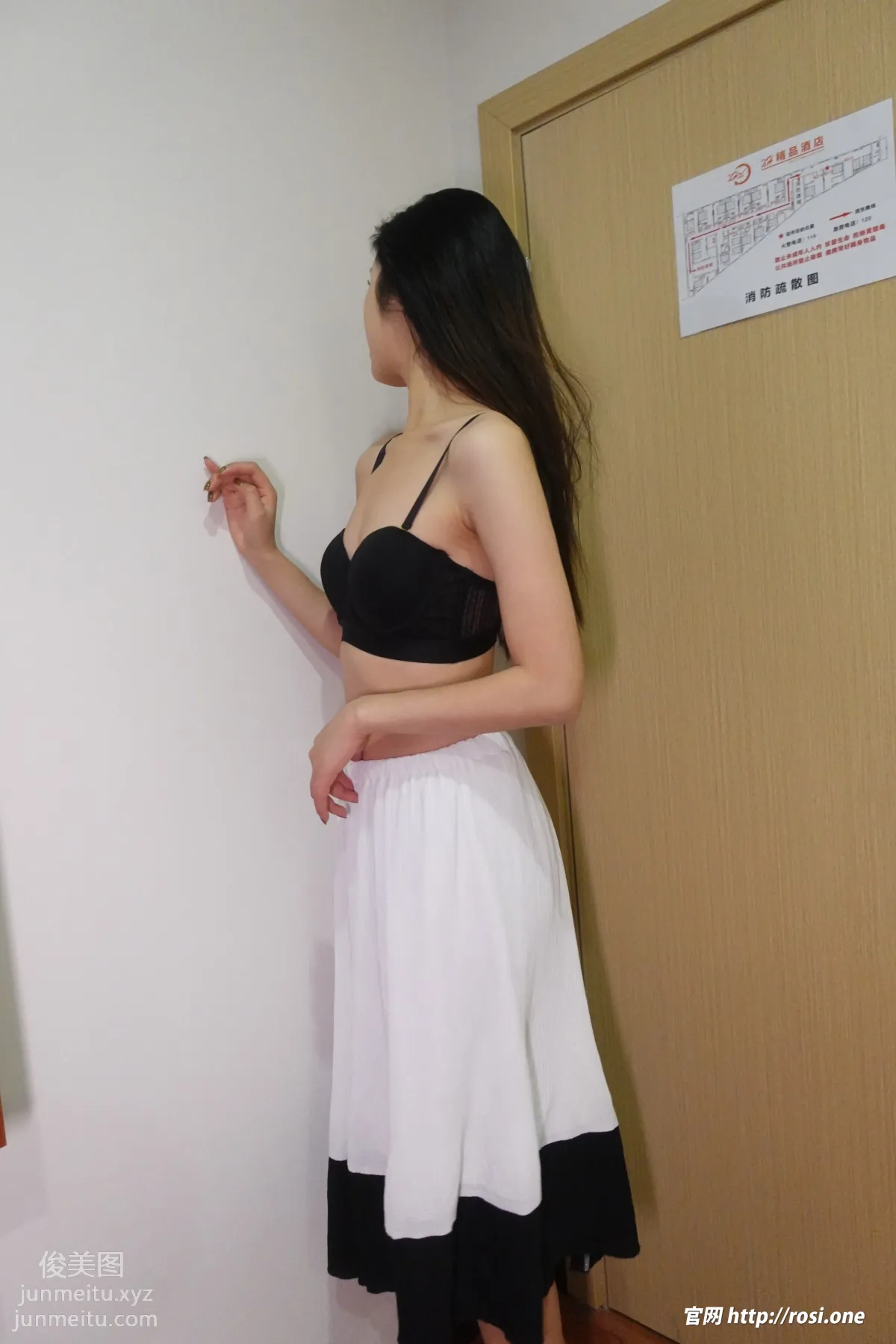 [ROSI写真]2022.01.28 NO.3707 page 54