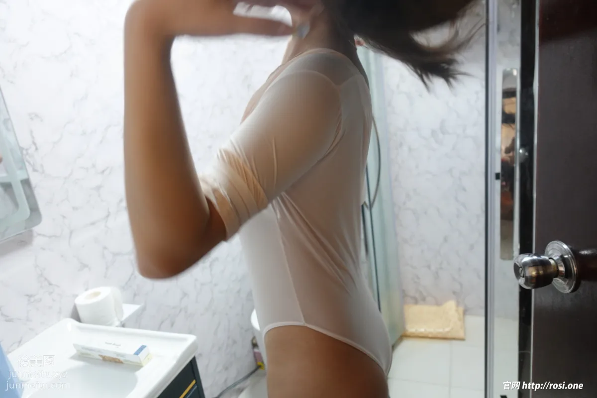 [ROSI写真]2022.01.29 NO.3708 page 22