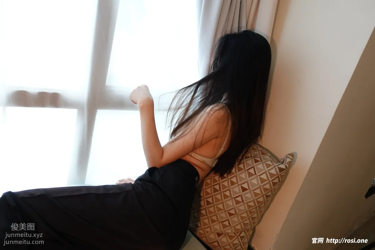 [ROSI写真]2022.11.04 NO.3987 page 4