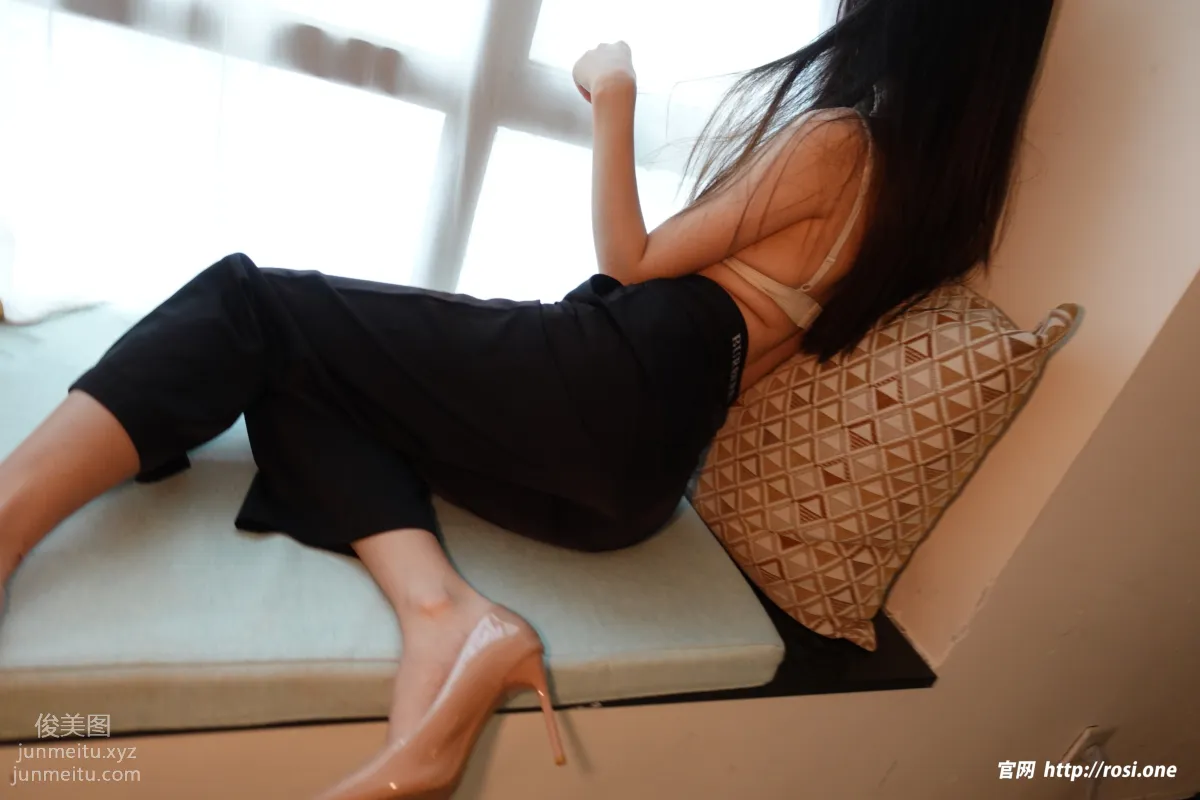 [ROSI写真]2022.11.04 NO.3987 page 5