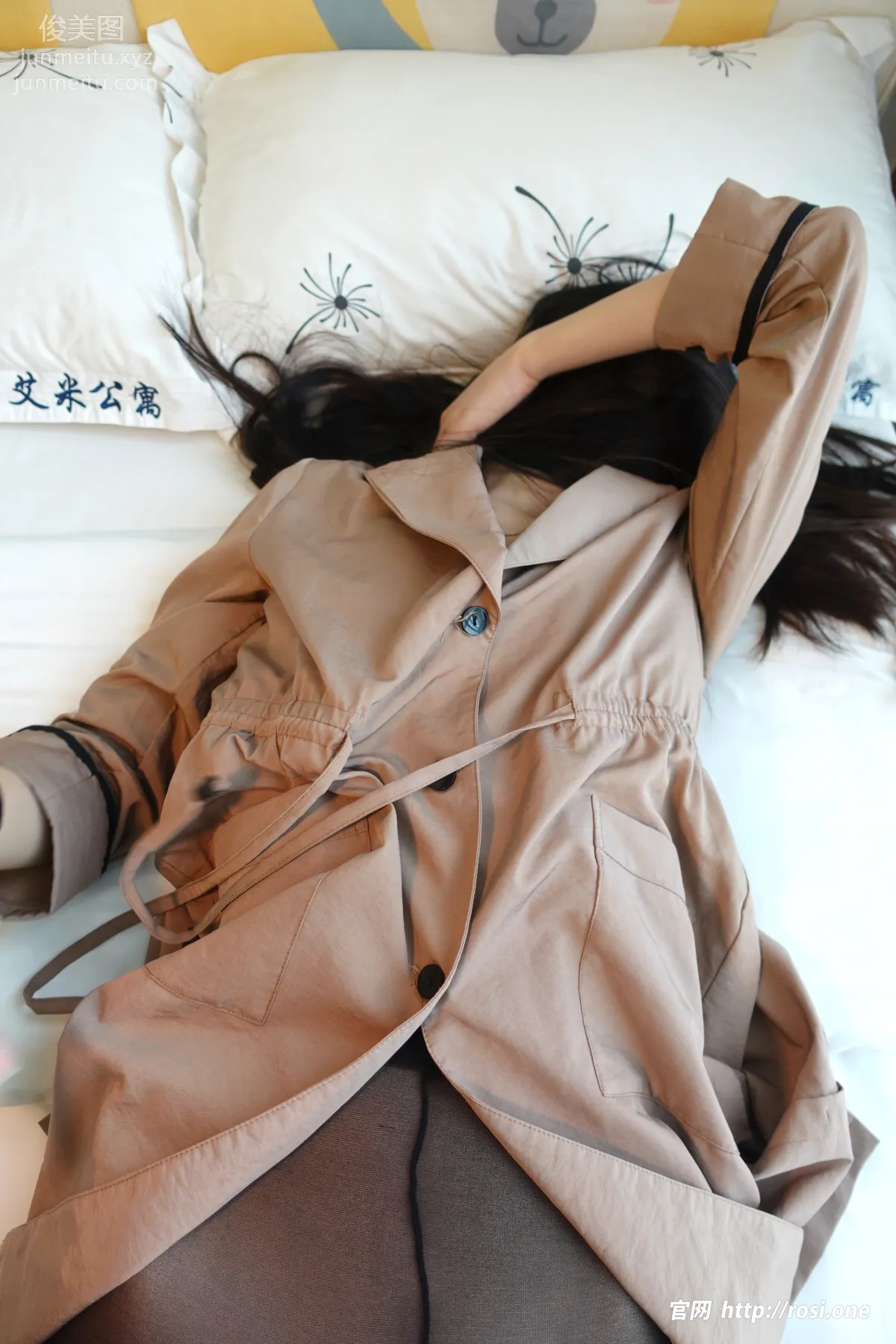 [ROSI写真]2022.11.25 NO.4008 page 48