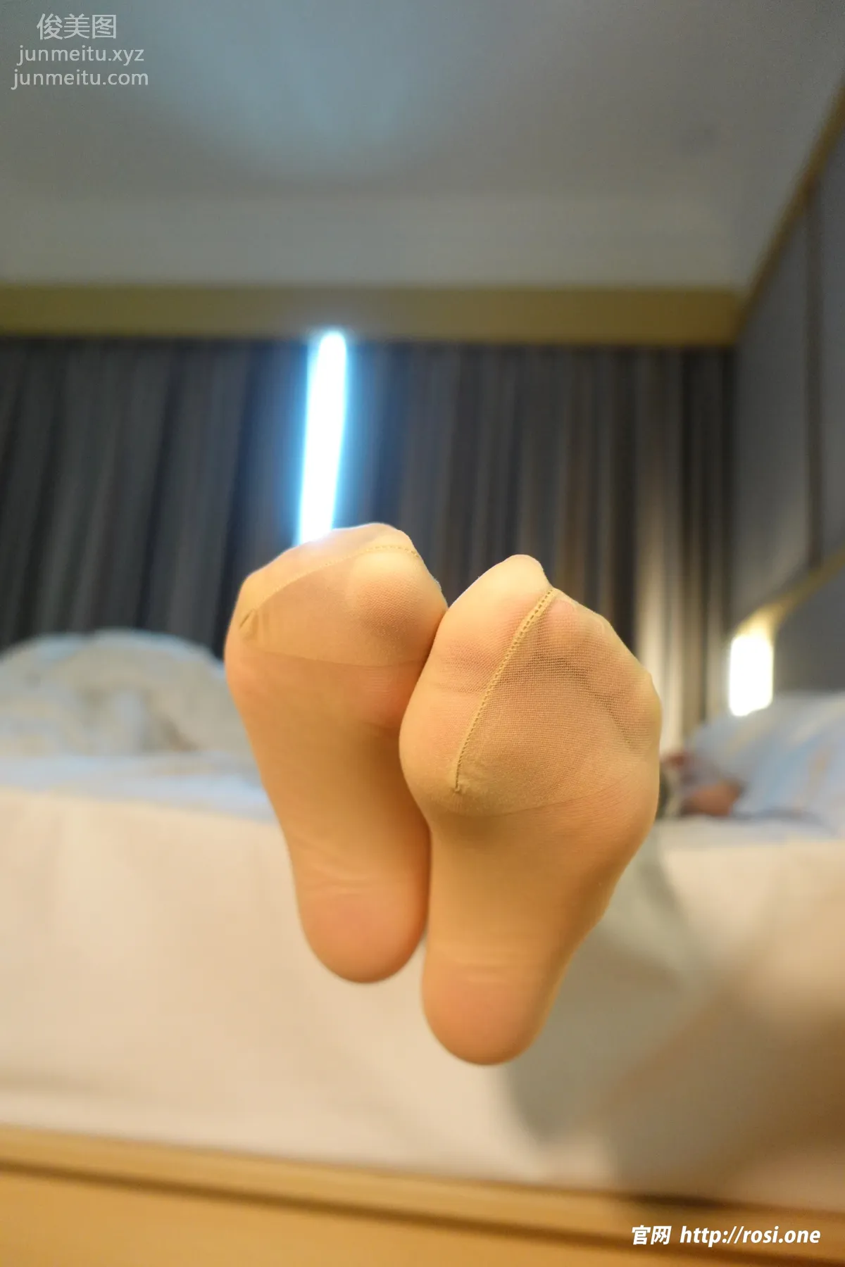 [ROSI写真]2022.12.27 NO.4040 page 302