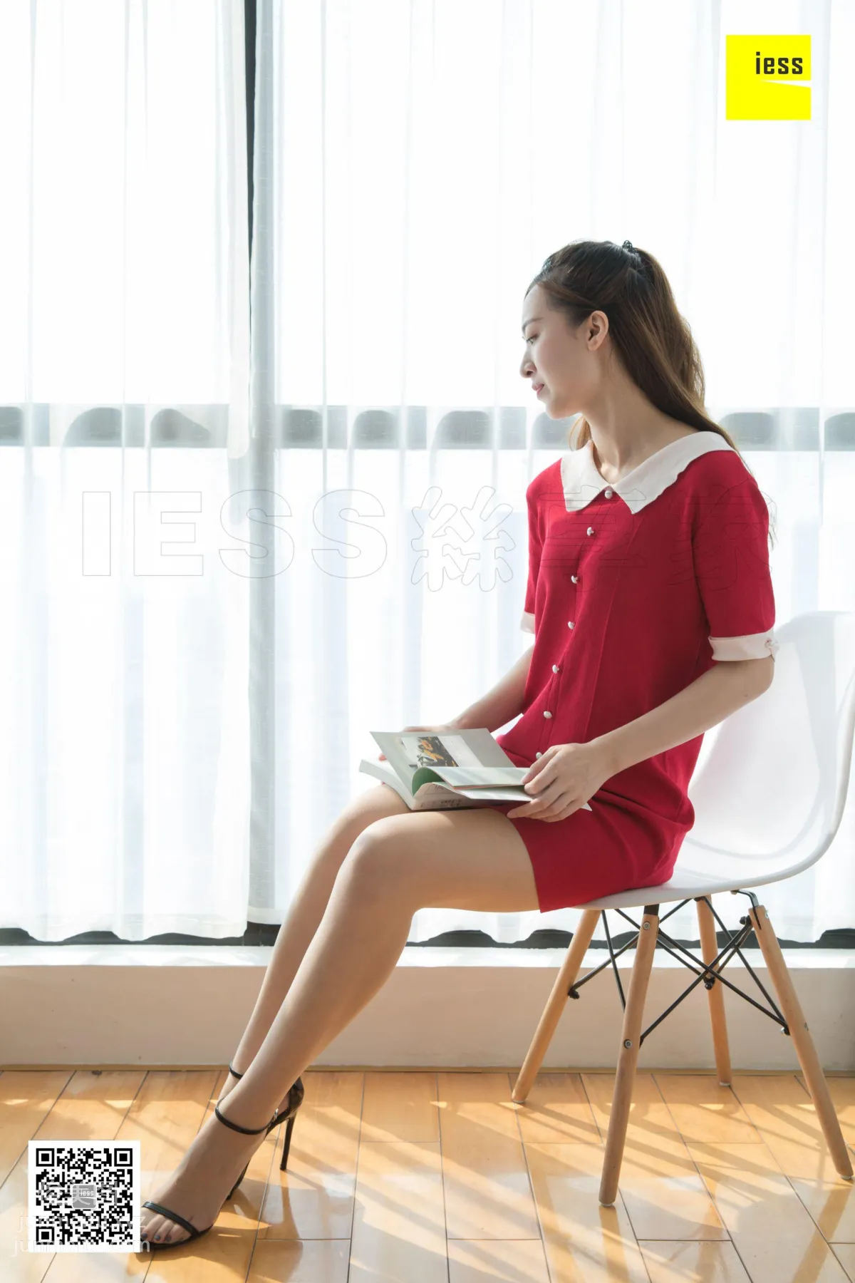 [IESS异思趣向] 2018.11.06 丝享家353：《紫紫甜美一字扣凉鞋》紫紫 [96P] page 3