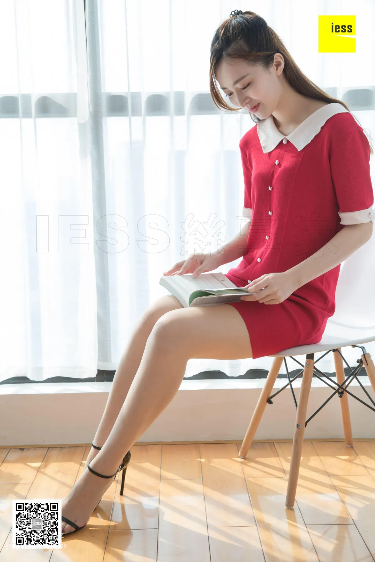 [IESS异思趣向] 2018.11.06 丝享家353：《紫紫甜美一字扣凉鞋》紫紫 [96P] page 4