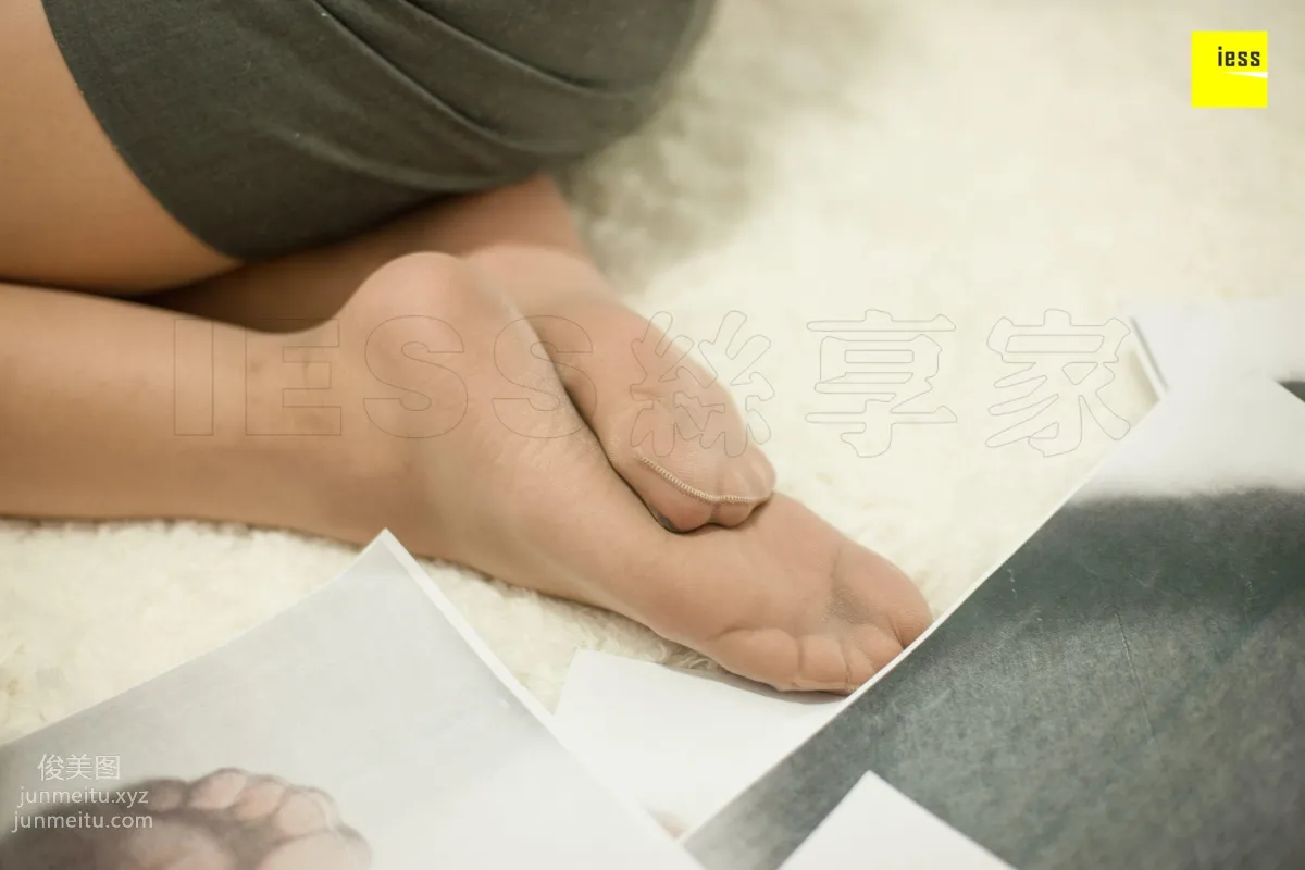 [IESS异思趣向] 2018.11.16 丝享家361：《偷玩复印机的女同事》辣妈（君君） [72P] page 68