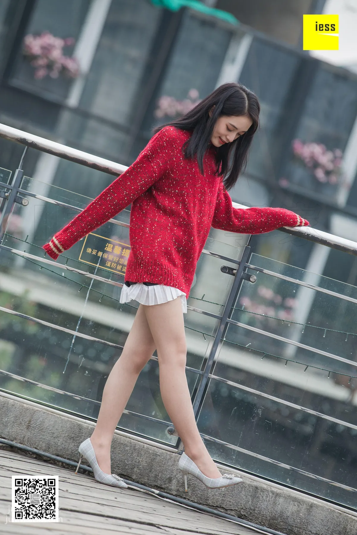 [IESS异思趣向] 2018.12.03 丝享家372：《街拍姗姗和小助理》姗姗 [92P] page 7